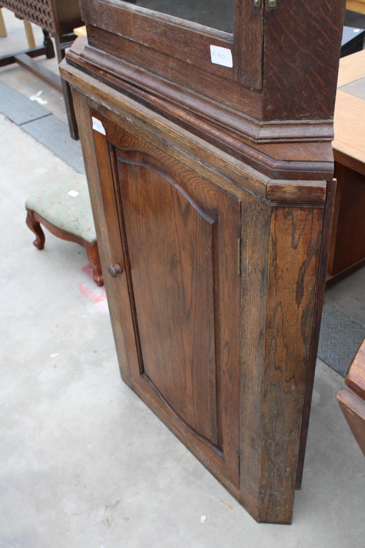 TWO OAK GEORGE III STYLE CORNER CUPBOARDS - Image 3 of 4