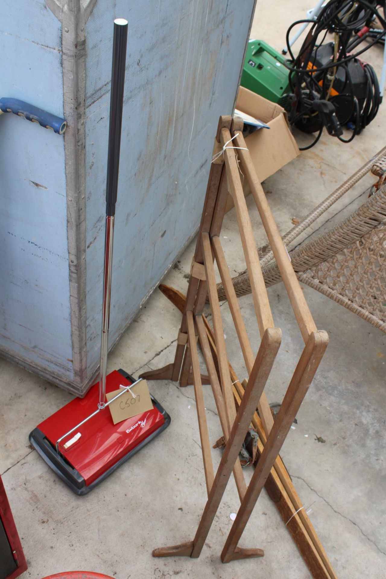 AN ASSORTMENT OF ITEMS TO INCLUDE A EWBANK AND A WOODEN CLOTHES AIRER - Image 2 of 3