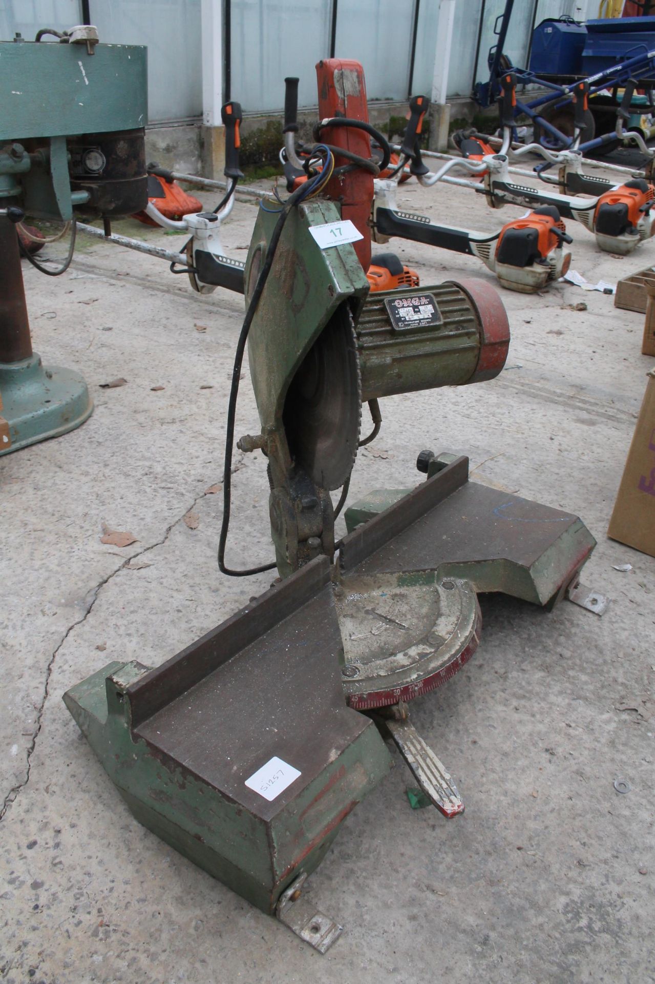 CROSS CUT SAW 3 PHASE NO VAT