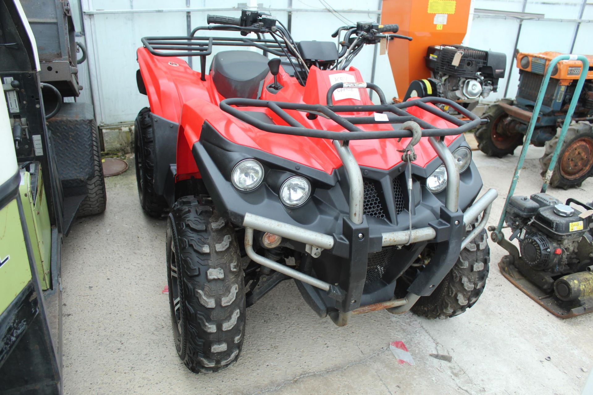 2019 APACHE 420 QUAD 400 HOURS, WINCH, NEW MAXXIS TYRES, 4 WHEEL DRIVE, ELECTRIC START, ROAD KIT. - Bild 2 aus 3