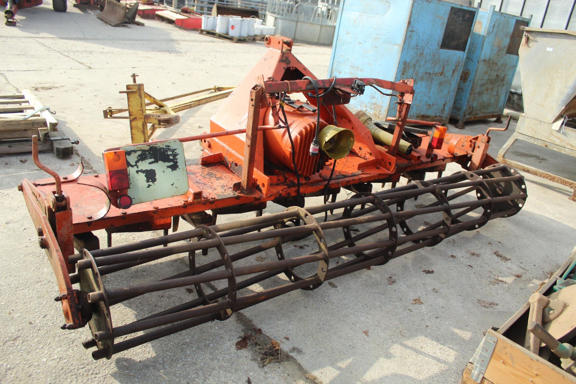 KUHN POWER HARROW IN GOOD WORKING ORDER NO VAT - Image 2 of 4