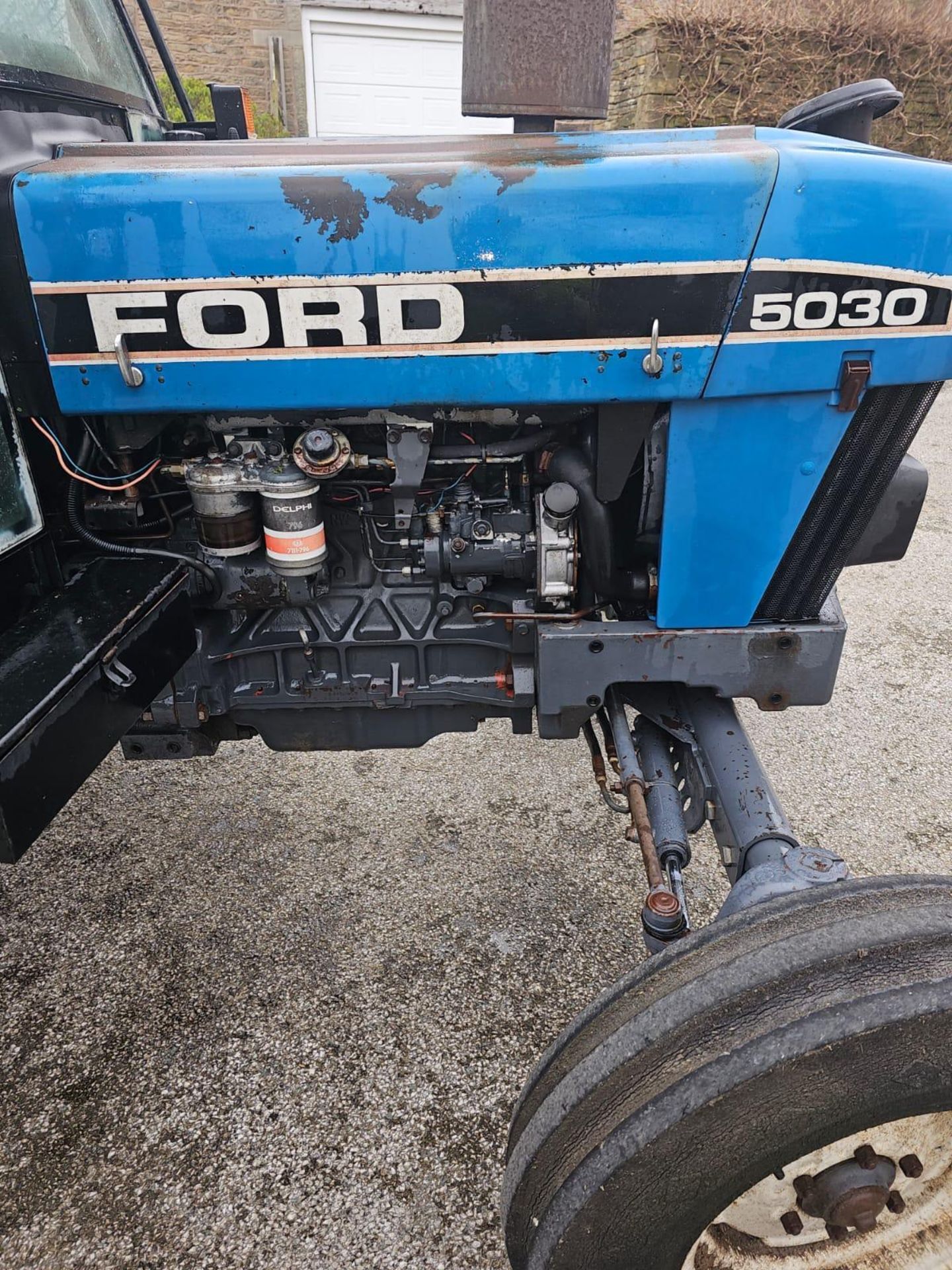 FORD 5030 2 WHEEL DRIVE TRACTOR 9014 HOURS ONE OWNER FROM NEW REG.NO. M85 TRC FIRST REG 01/06/95 - Image 5 of 13