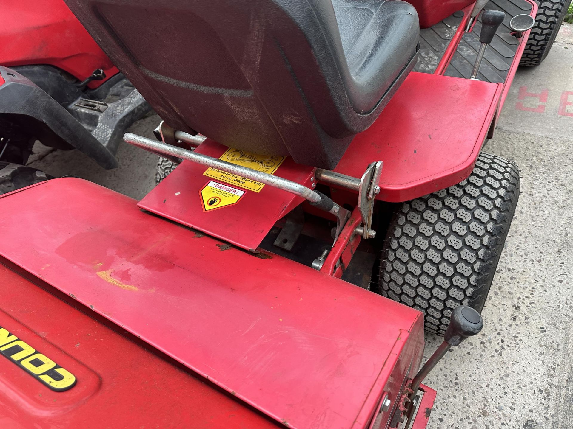 COUNTAX C400H RIDE ON MOWER NO VAT - Bild 7 aus 7