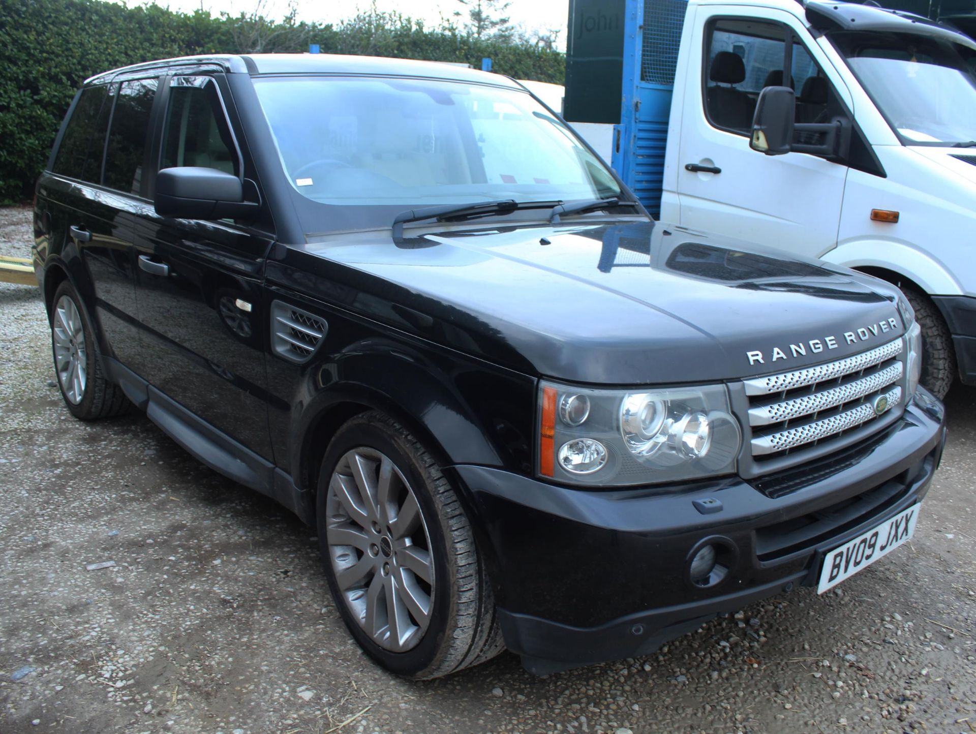 RANGE ROVER SPORT HSE ESTATE BV09JXX FIRST REG 01/03/09 DIESEL MOT 15/02/25 2 KEYS APPROX 106563