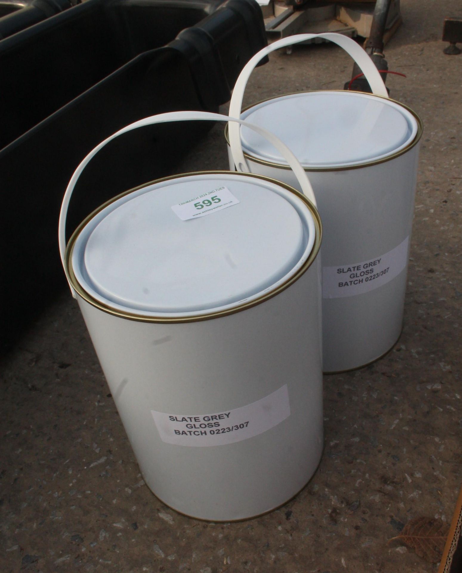 5 LT SLATE GREY PAINT X 2 + VAT