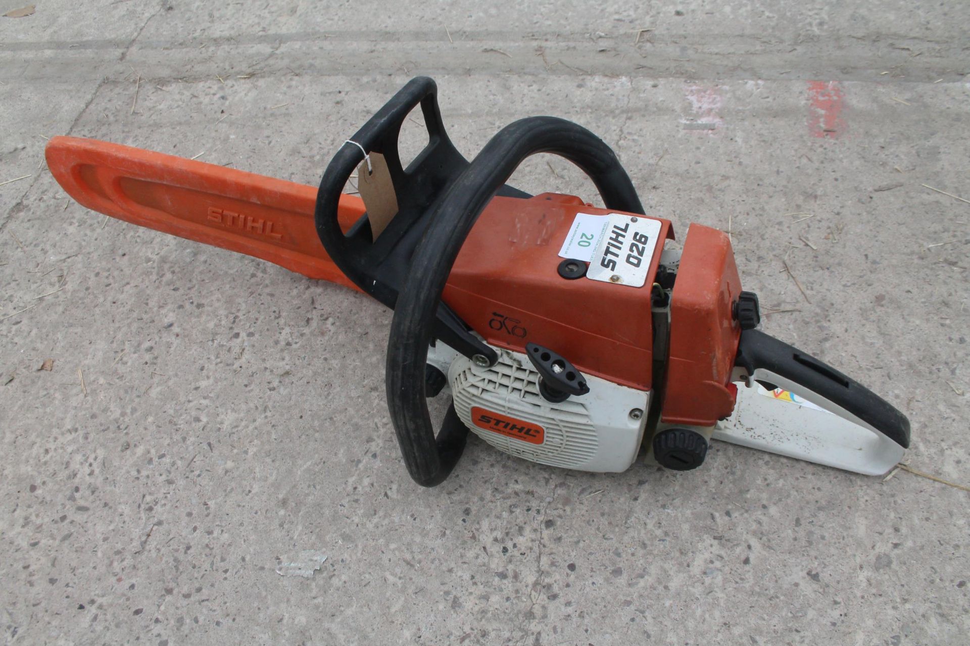 STIHL O26 CHAINSAW IN GOOD WORKING ORDER NO VAT