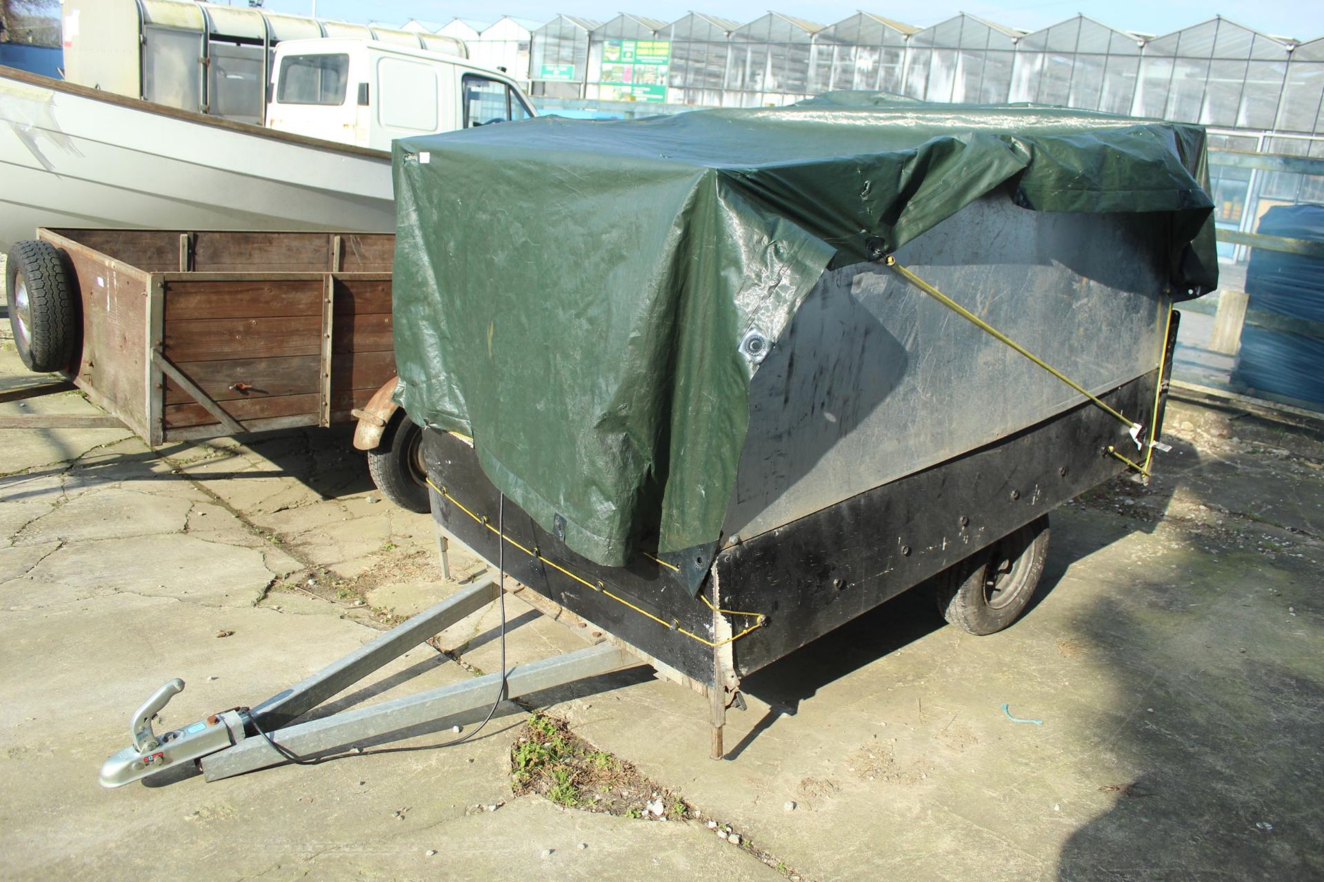 A CAR TRAILER WITH WORKING LIGHTS & COVER NO VAT