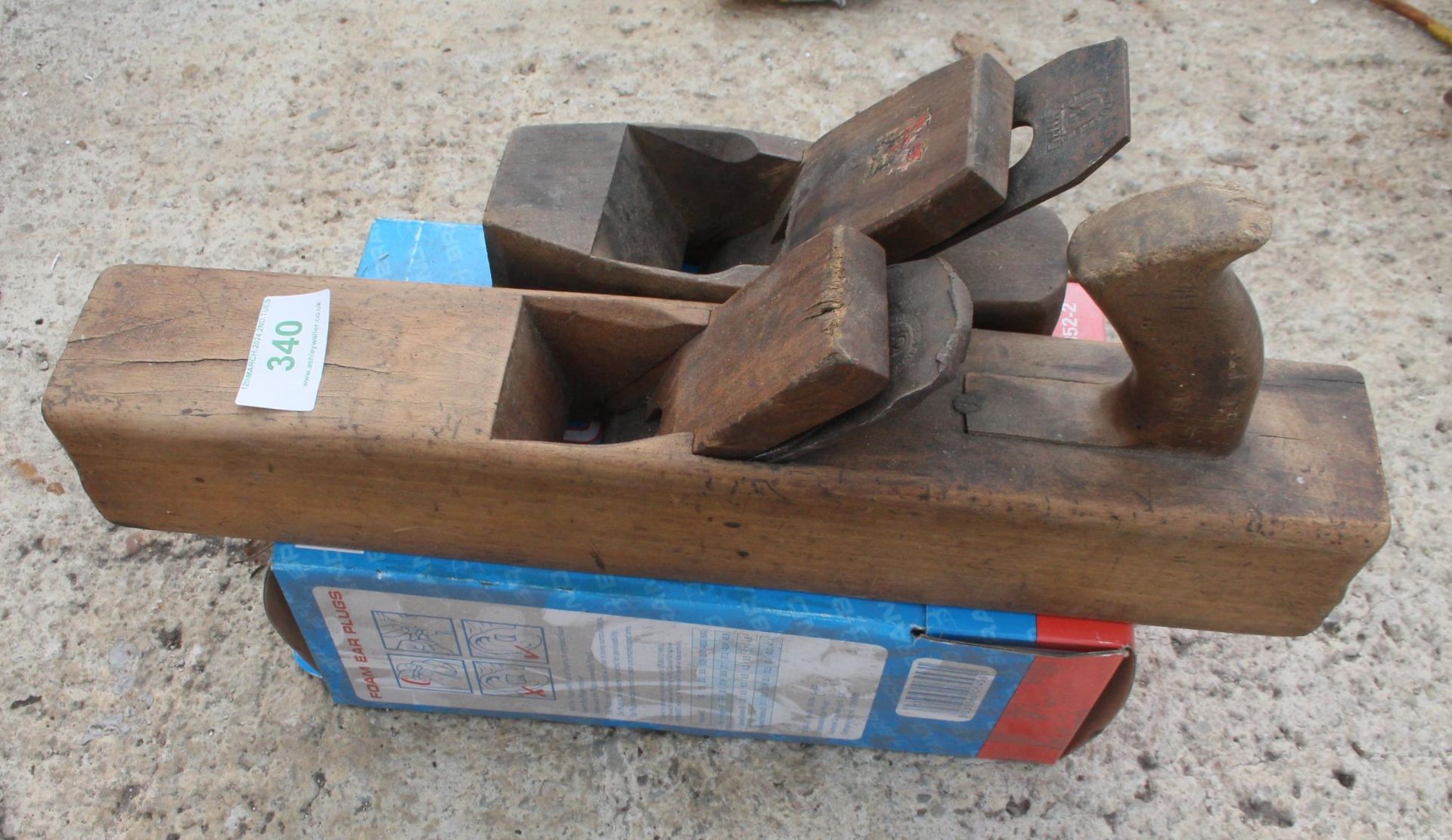 2 WOOD PLANES AND A BOX OF EAR PLUGS NO VAT - Image 2 of 3