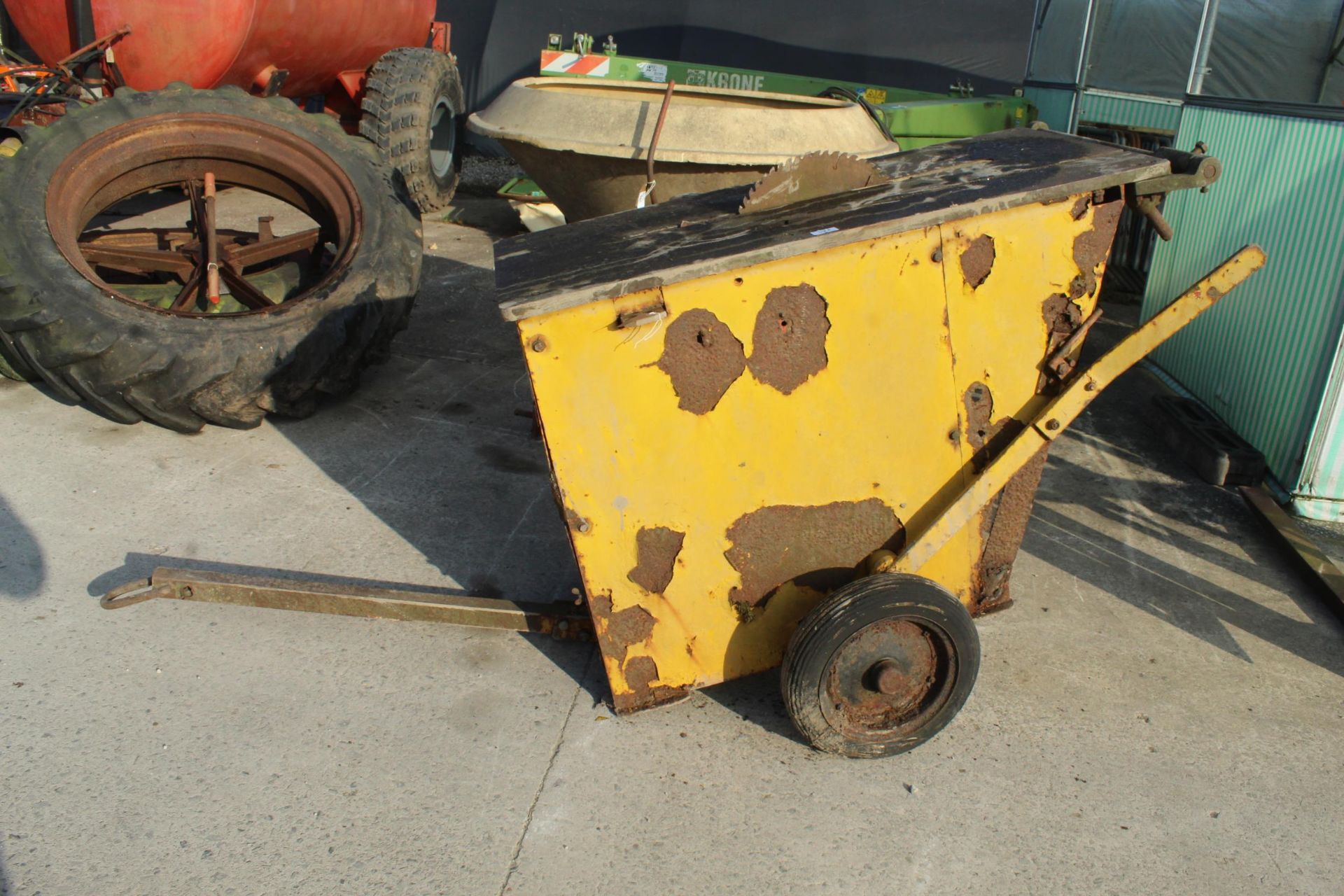 ROB ROY CIRCULAR SAW BENCH + VAT