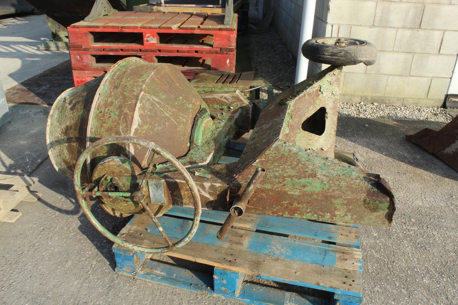 BENFORD CEMENT MIXER + VAT