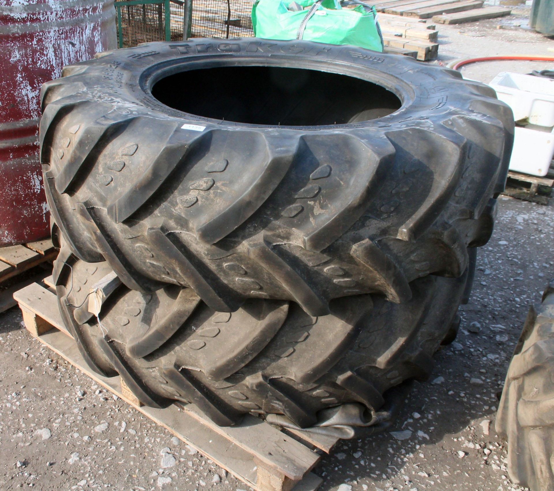 2 REAR TRACTOR TYRES AND TUBE 380/85-R28 + VAT