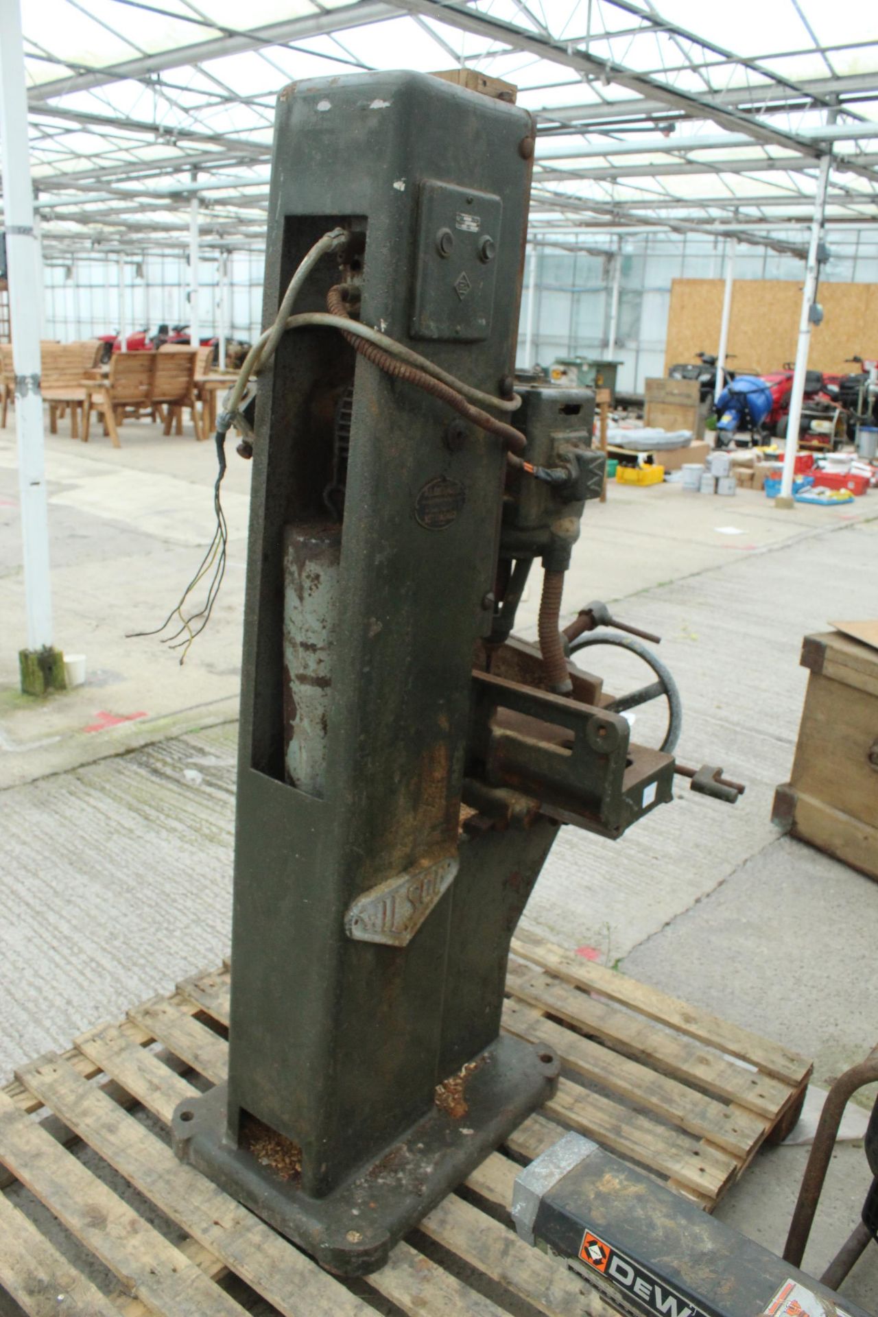 LARGE WILSON MORTICER NO VAT - Bild 2 aus 5