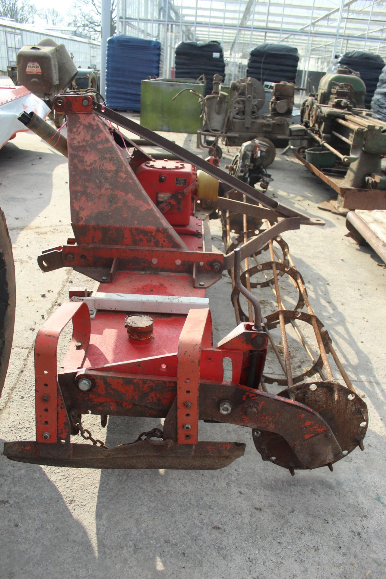KUHN 2.5 METRE POWER HARROW PTO SHAFT & LINKAGE PINS IN THE PAY OFFICE + VAT - Image 2 of 3
