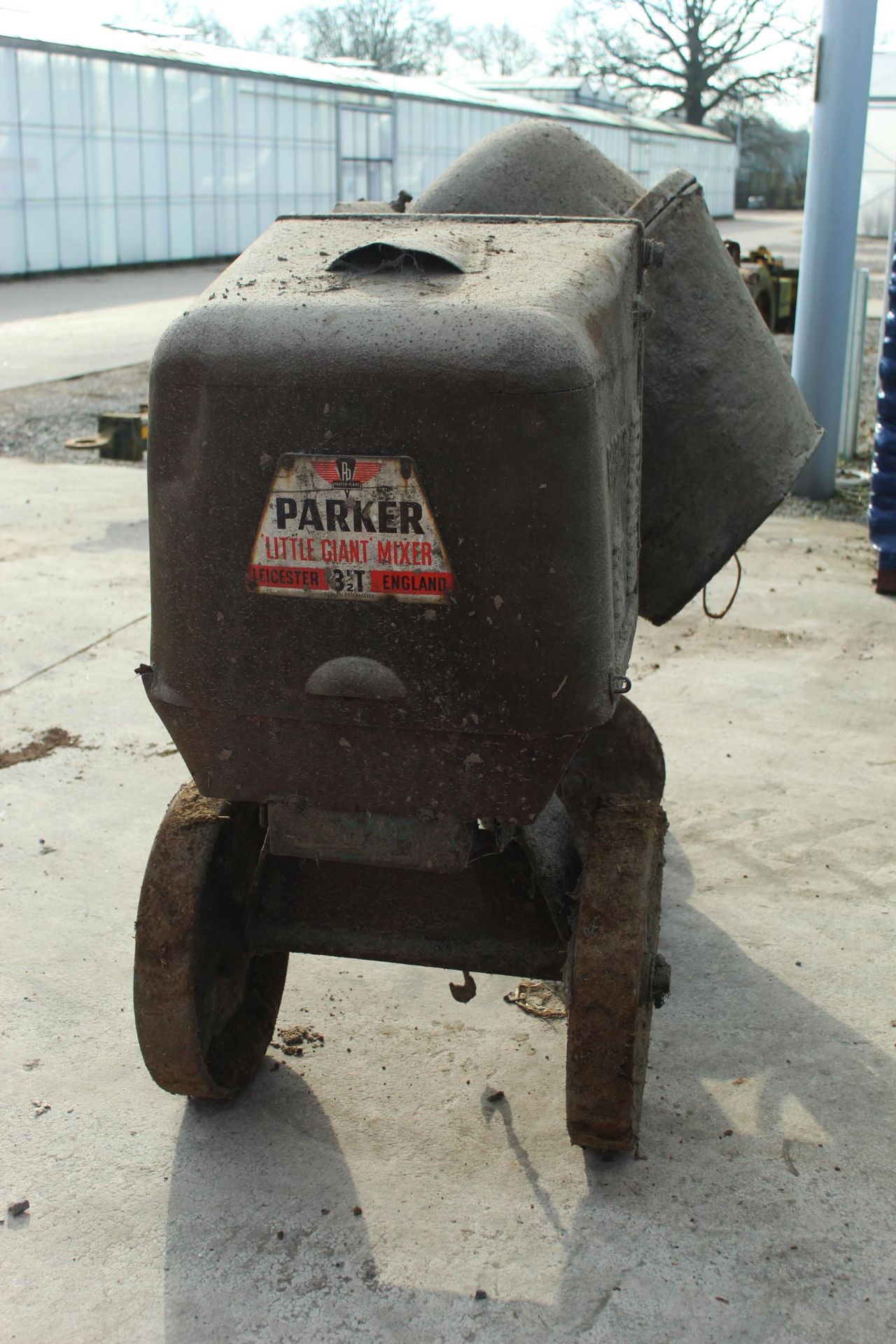 PARKER CEMENT MIXER - PLUS VAT - Image 3 of 3