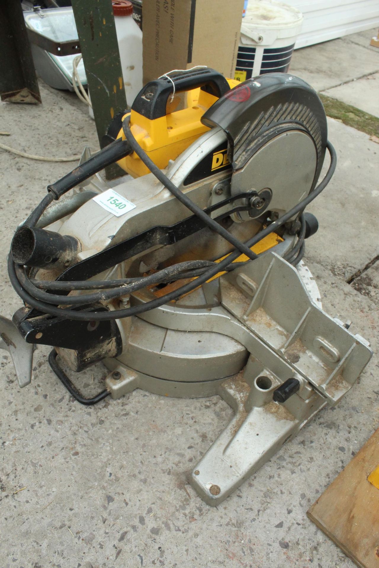 DEWALT MITRE SAW NO VAT