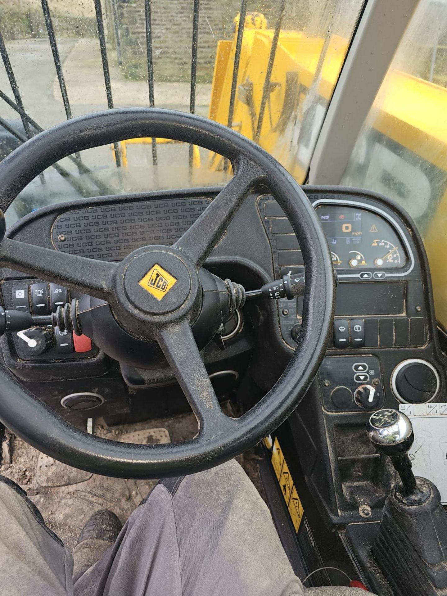 2018 JCB 531 -70 TELEPORTER REGISTRATION YR18KTG 6043 HOURS TWO KEYS (ONE RED ONE BLACK) + VAT - Image 11 of 12