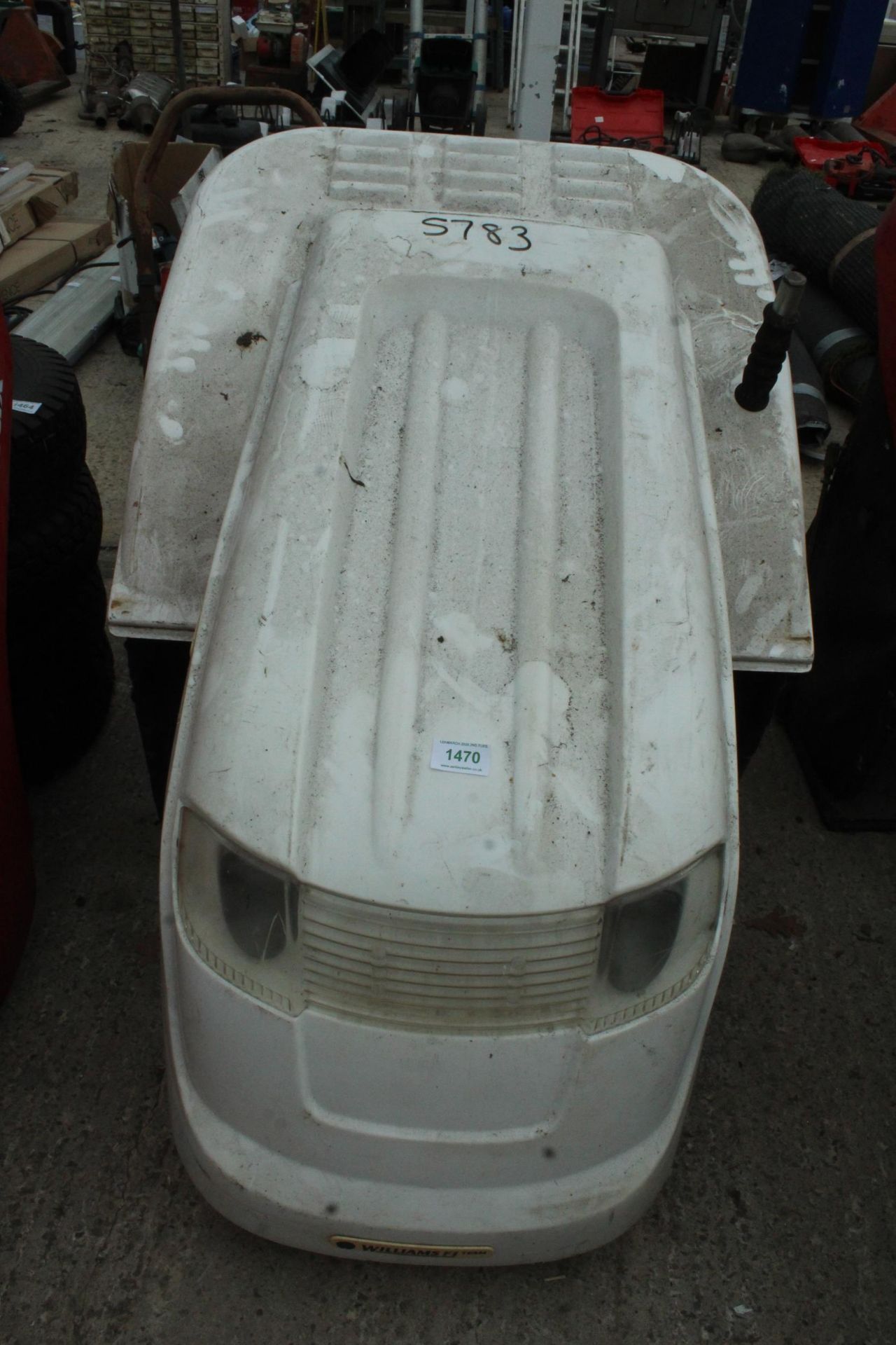 SPECIAL EDITION GRASS BOX AND BONNET (WILLIAMS TEAM) NO VAT