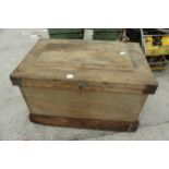 LARGE PINE VICTORIAN TOY BOX WITH COPPER EDGING NO VAT