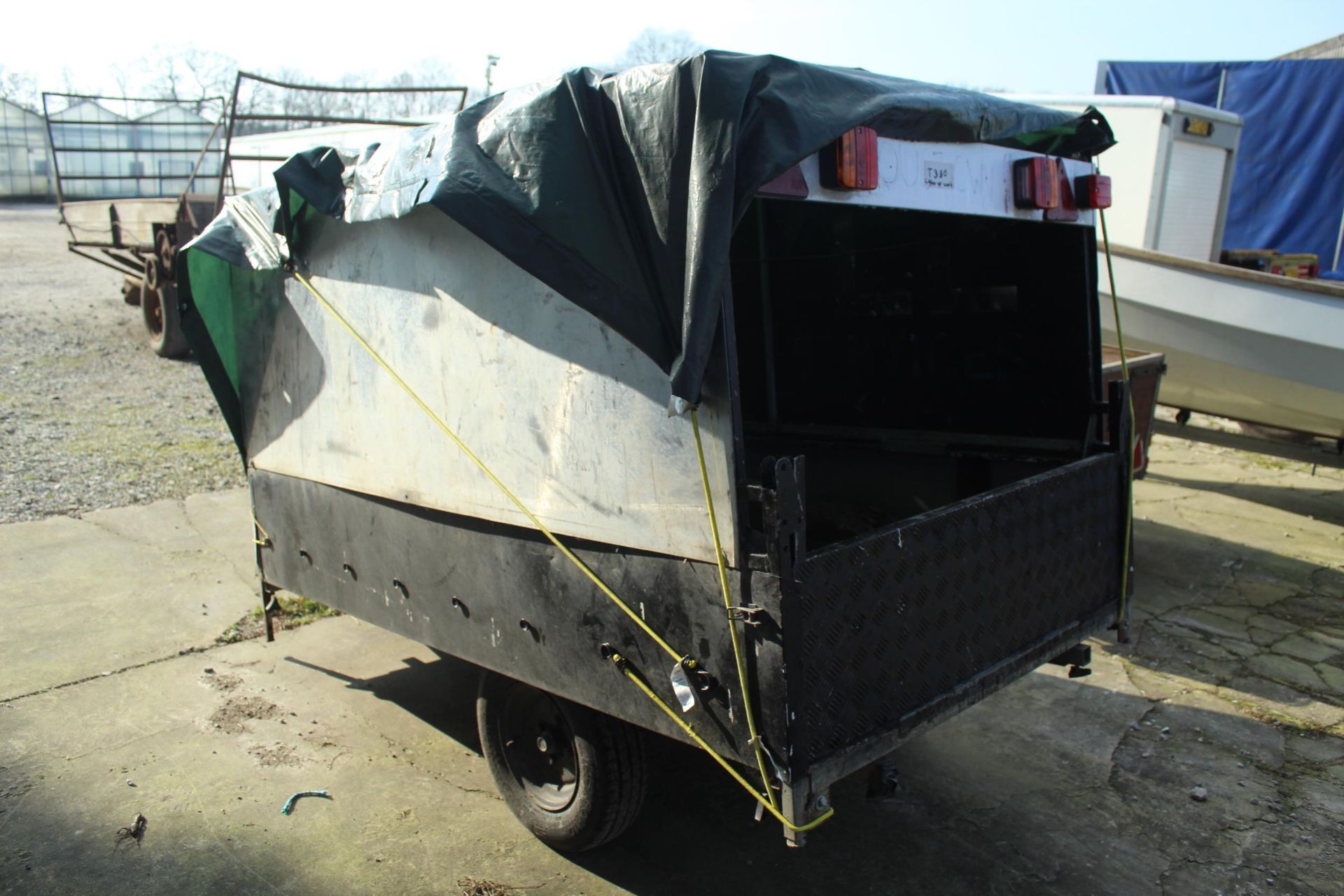 A CAR TRAILER WITH WORKING LIGHTS & COVER NO VAT - Image 2 of 3