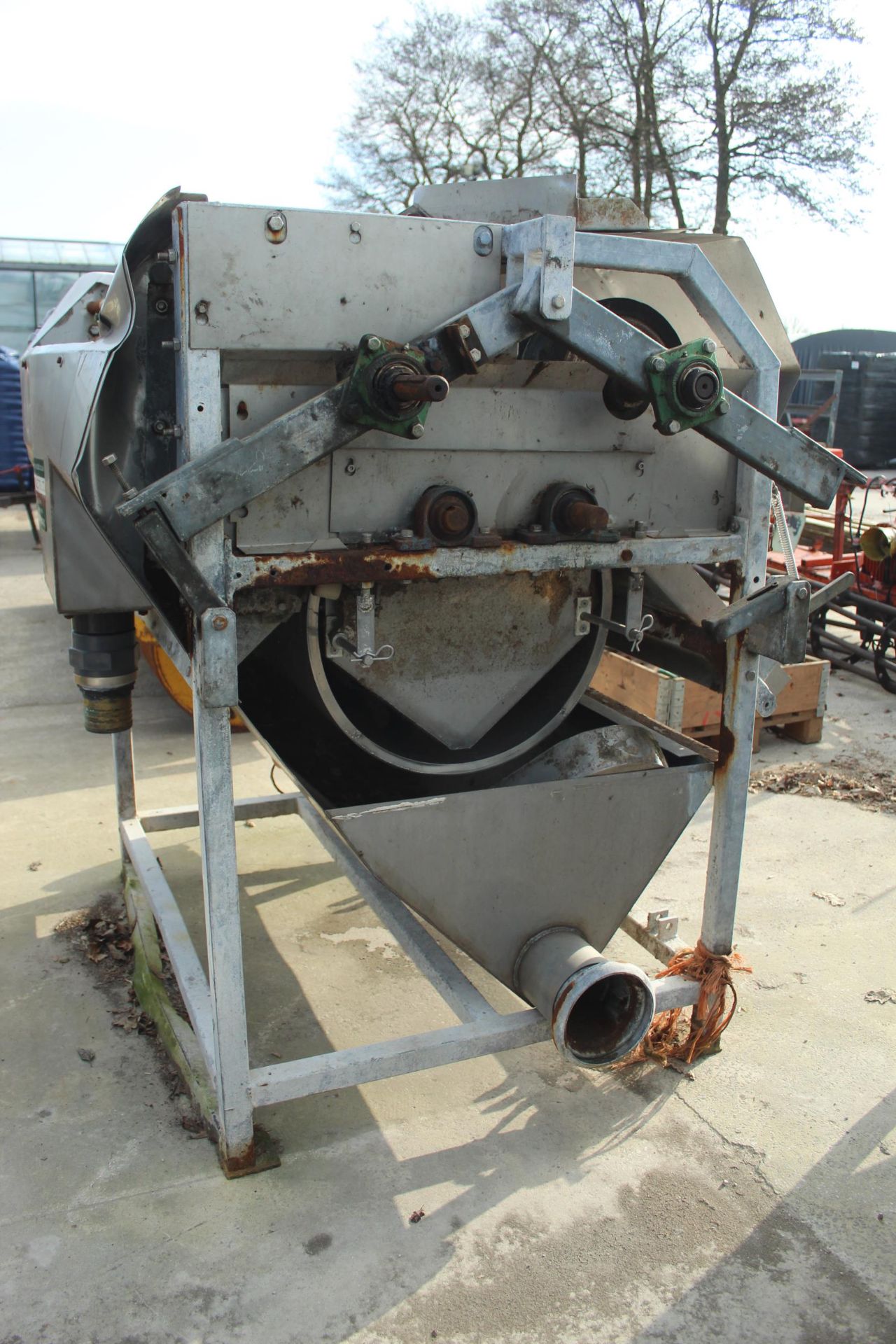 AN EVO2000 SLURRY SEPERATOR BASED ON THE CARRIER SEPERATORS SOLD BY CE PROJECTS AND A FURTHER SLURRY - Image 2 of 8