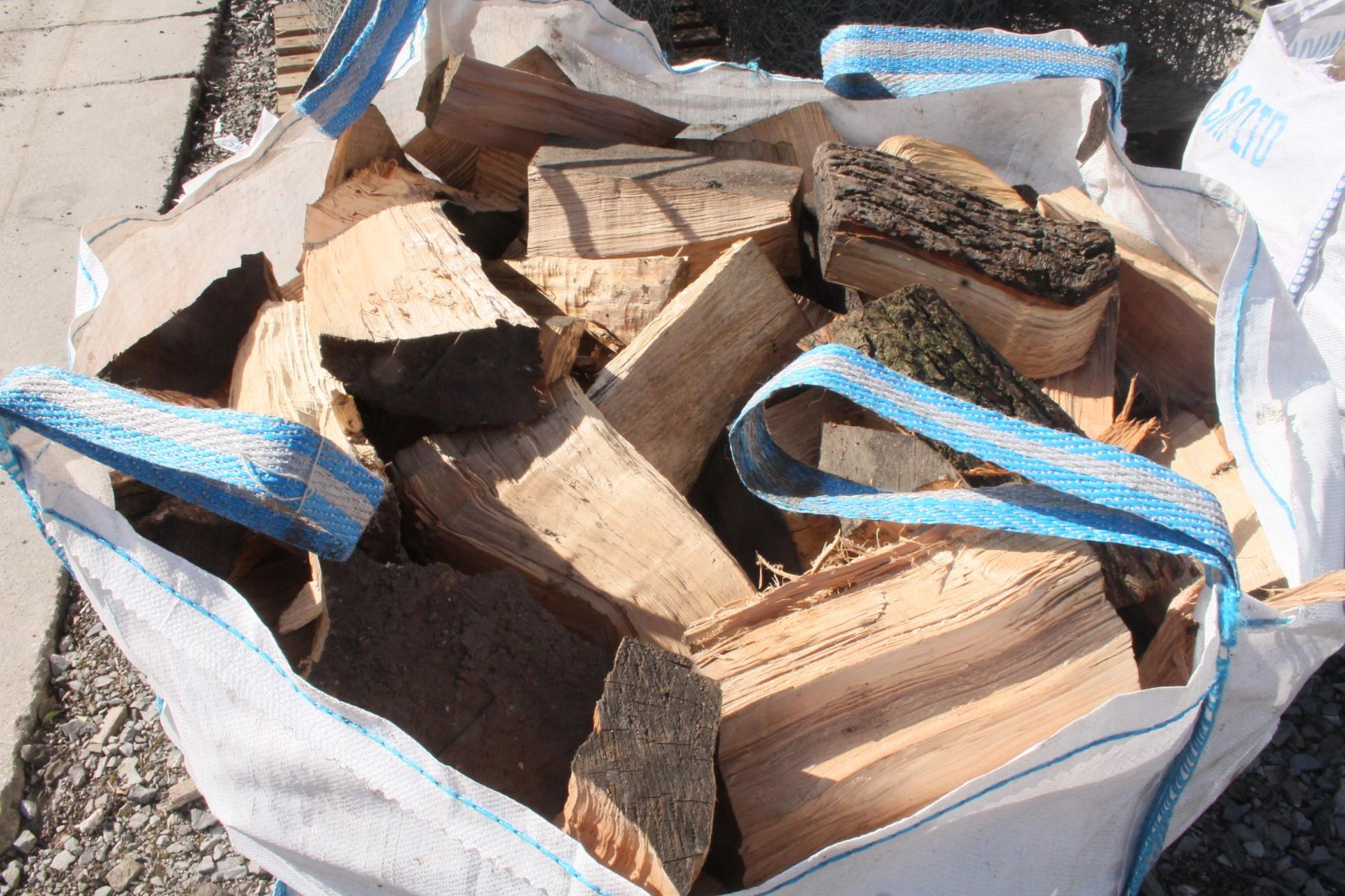 TOTE OF LOGS + VAT - Bild 2 aus 2