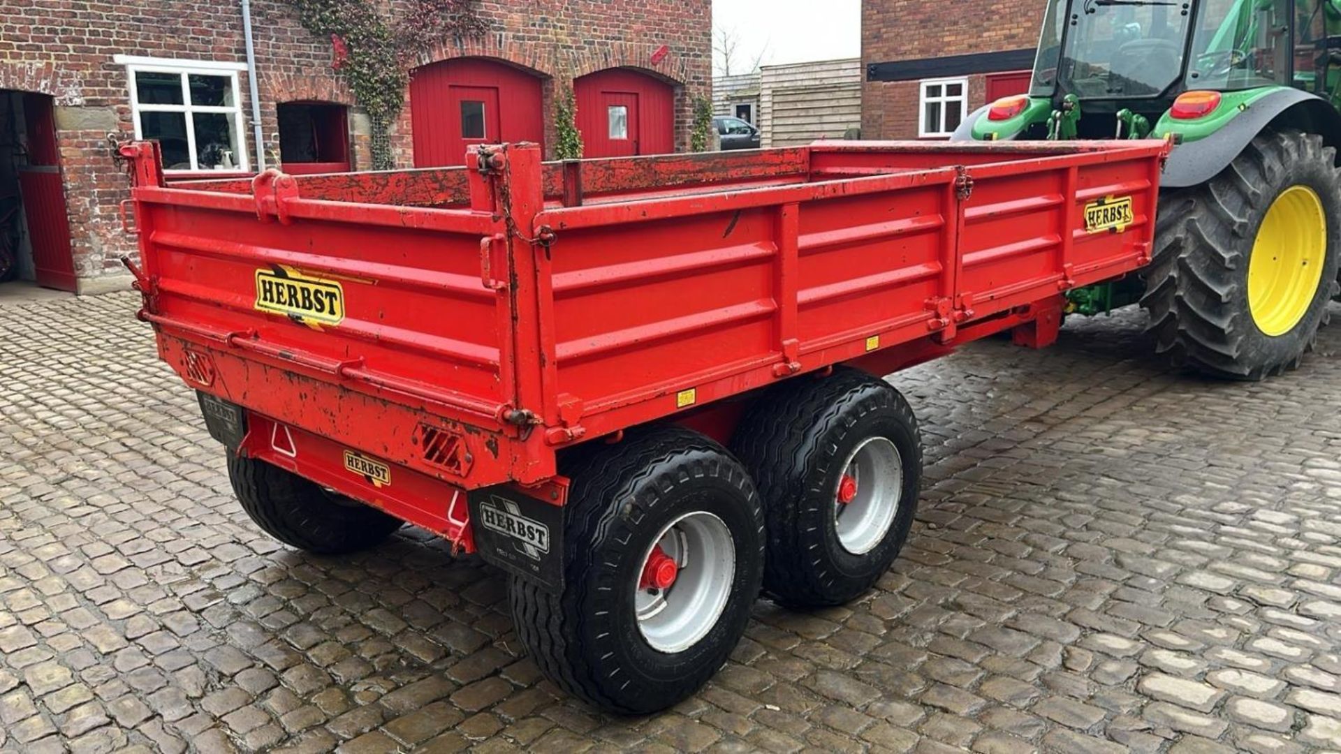 HERBST TWIN AXLE HYDRAULIC TIPPING TRAILER SERIAL NUMBER DS1340191716 + VAT - Image 11 of 17