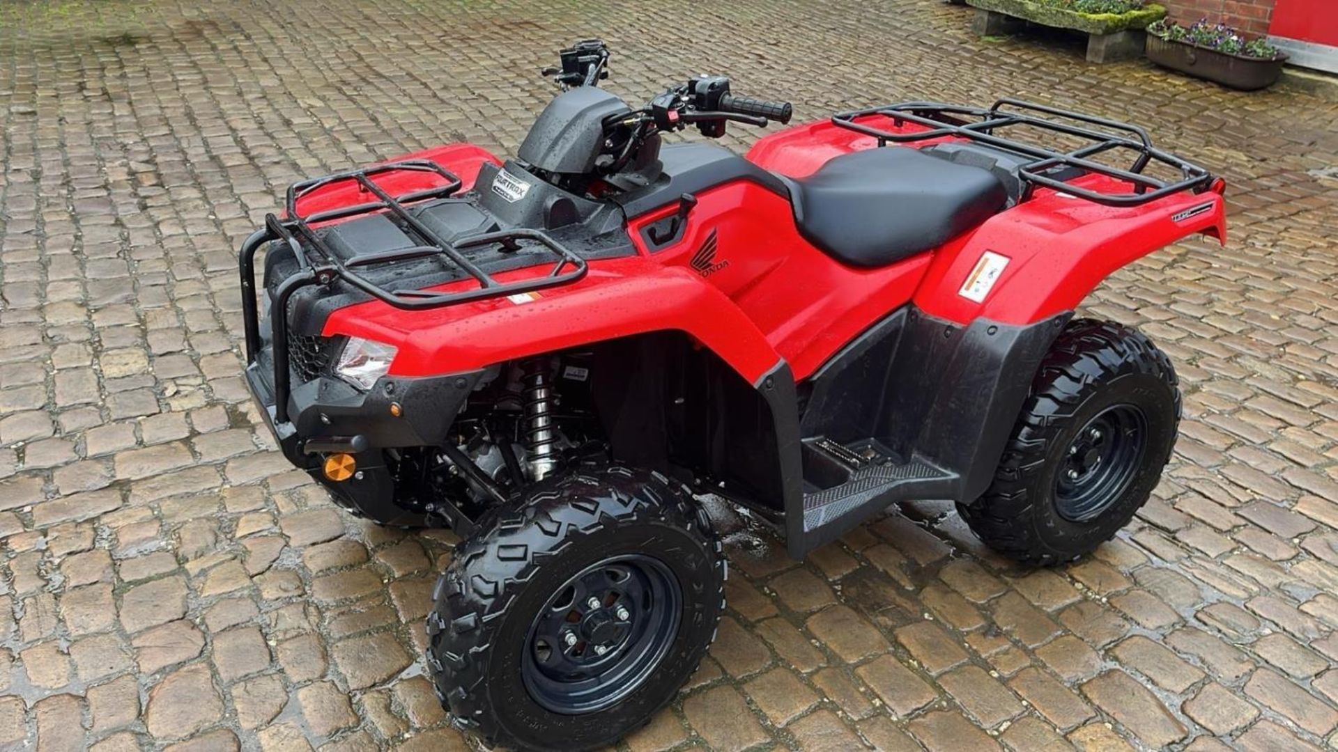 2018 HONDA TRX420FA6 FOURTRAX RANCHER AUTOMATIC DCT QUAD BIKE CAN BE SWITCED FROM 2 TO 4 WHEEL DRIVE - Image 13 of 21