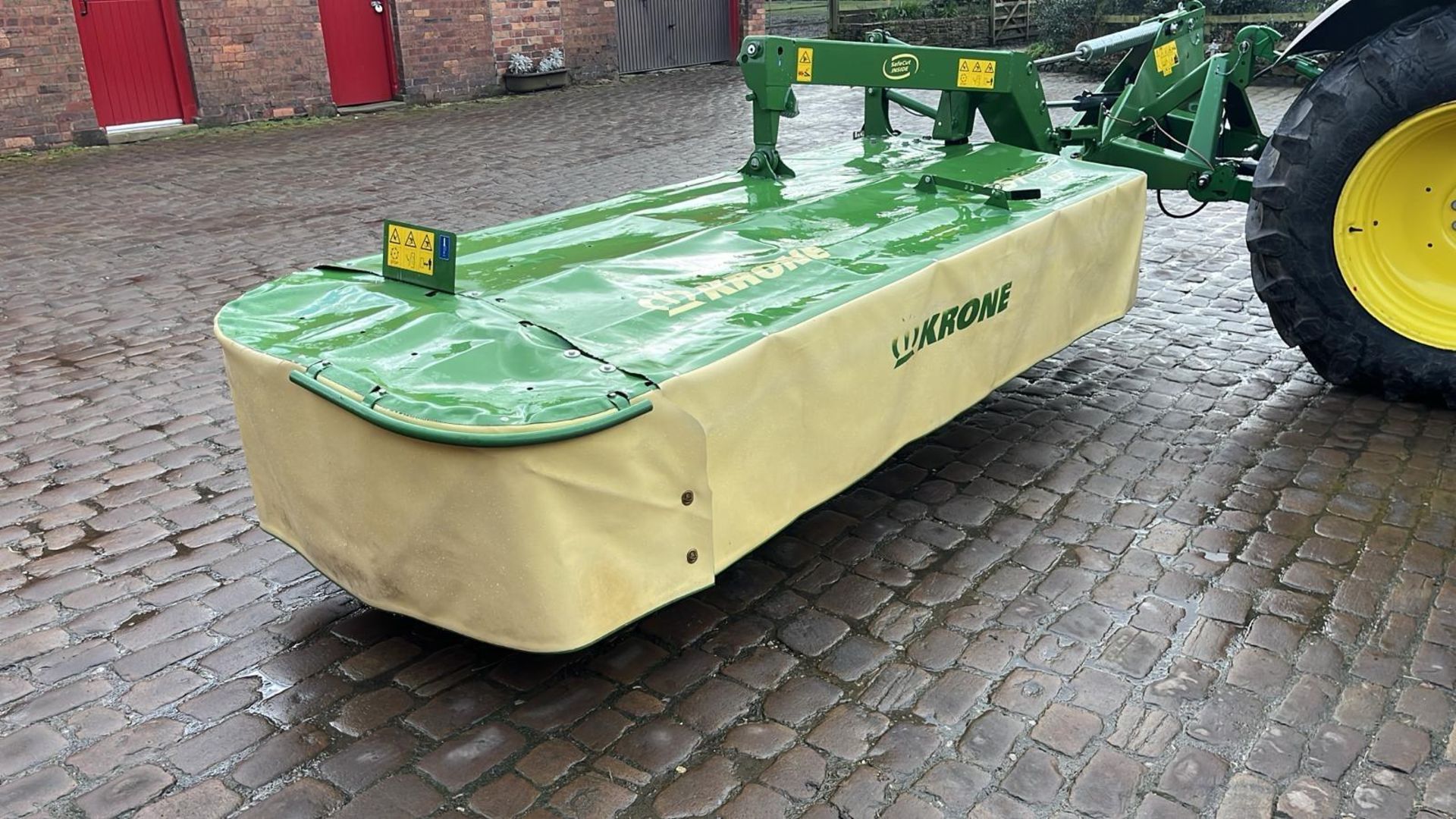 2018 KRONE EASY CUT R320 REAR MOUNTED MOWER WITH OPERATING MANUAL + VAT