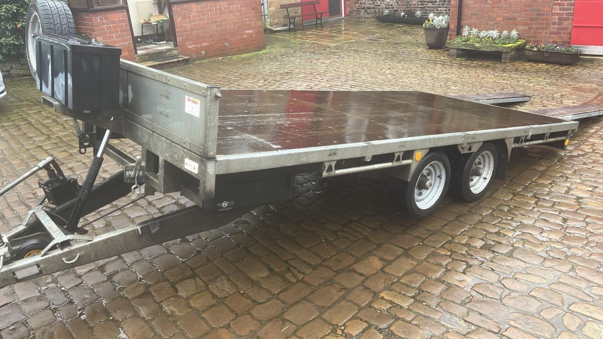 2021 BATESON 14' TWIN AXLE TILT BED TRAILER WITH RAMPS + VAT - Image 10 of 15