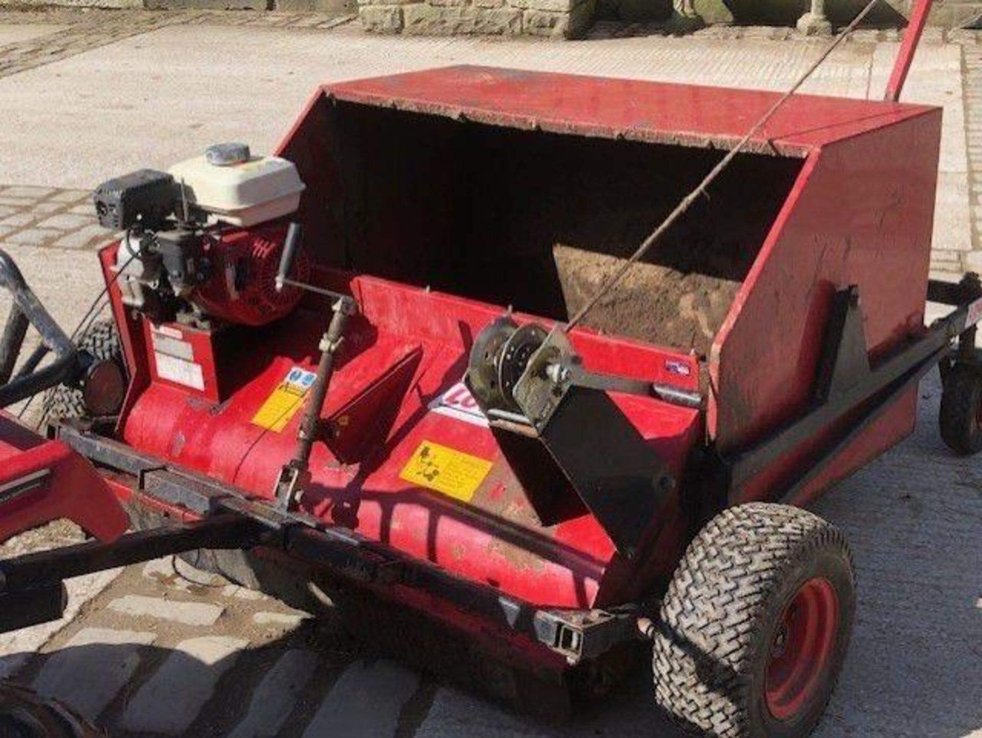 LOGIC MSC 120 PADDOCK SWEEPER IN GOOD WORKING ORDER + VAT - Image 2 of 2