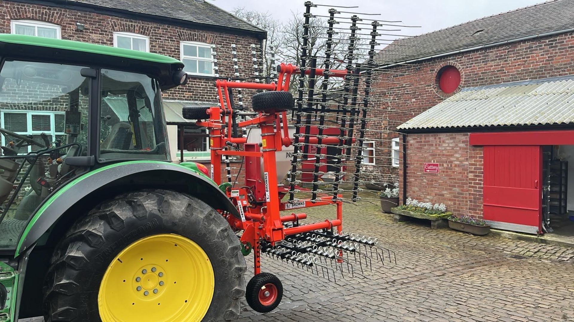 BROWNS GRASSMASTER SPRING TINE GRASS HARROWS WITH STOCKS FAN JET PRO 130 AIR SEEDER SERIAL NUMBER - Image 8 of 11