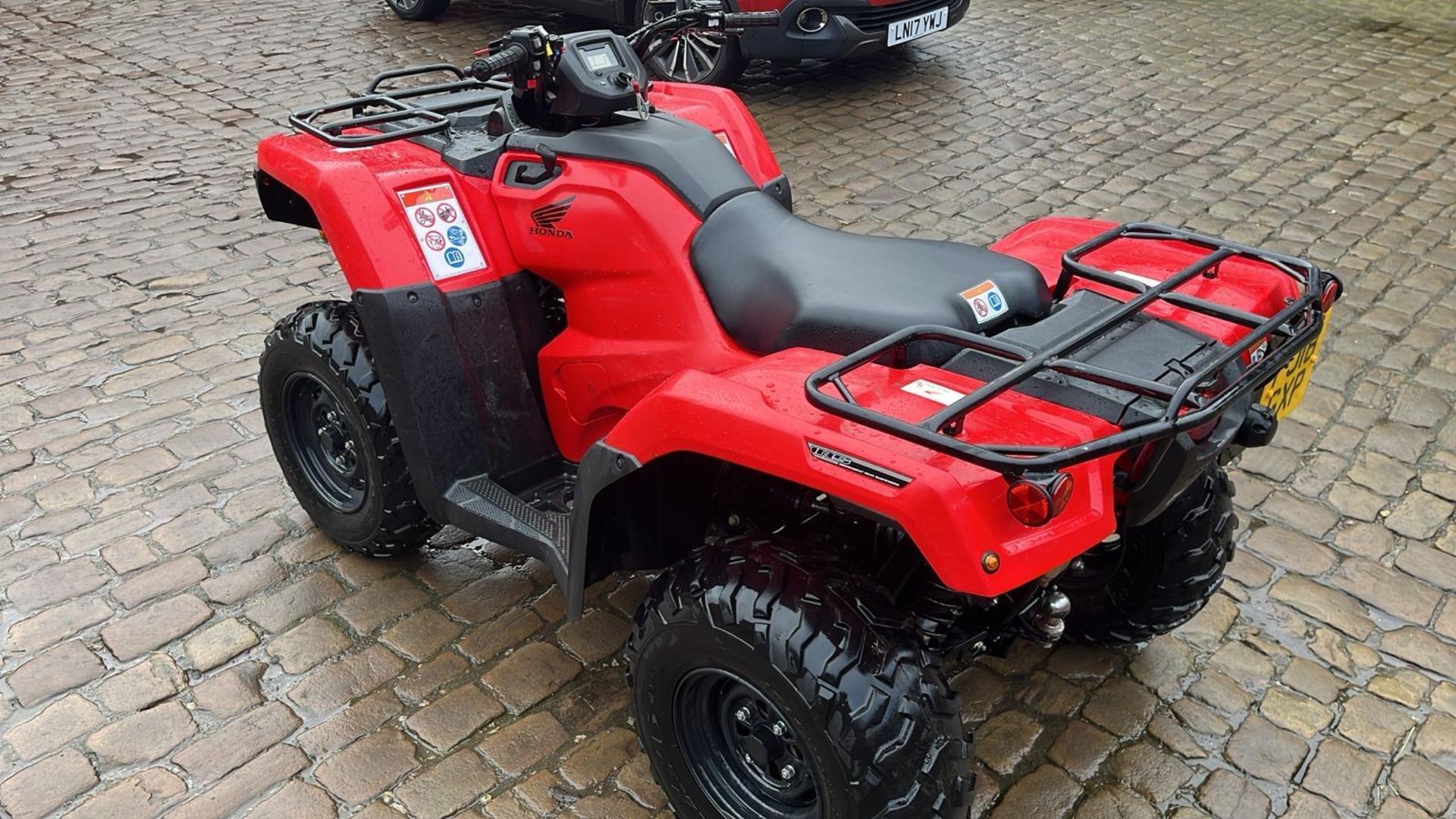 2018 HONDA TRX420FA6 FOURTRAX RANCHER AUTOMATIC DCT QUAD BIKE CAN BE SWITCED FROM 2 TO 4 WHEEL DRIVE - Image 14 of 21