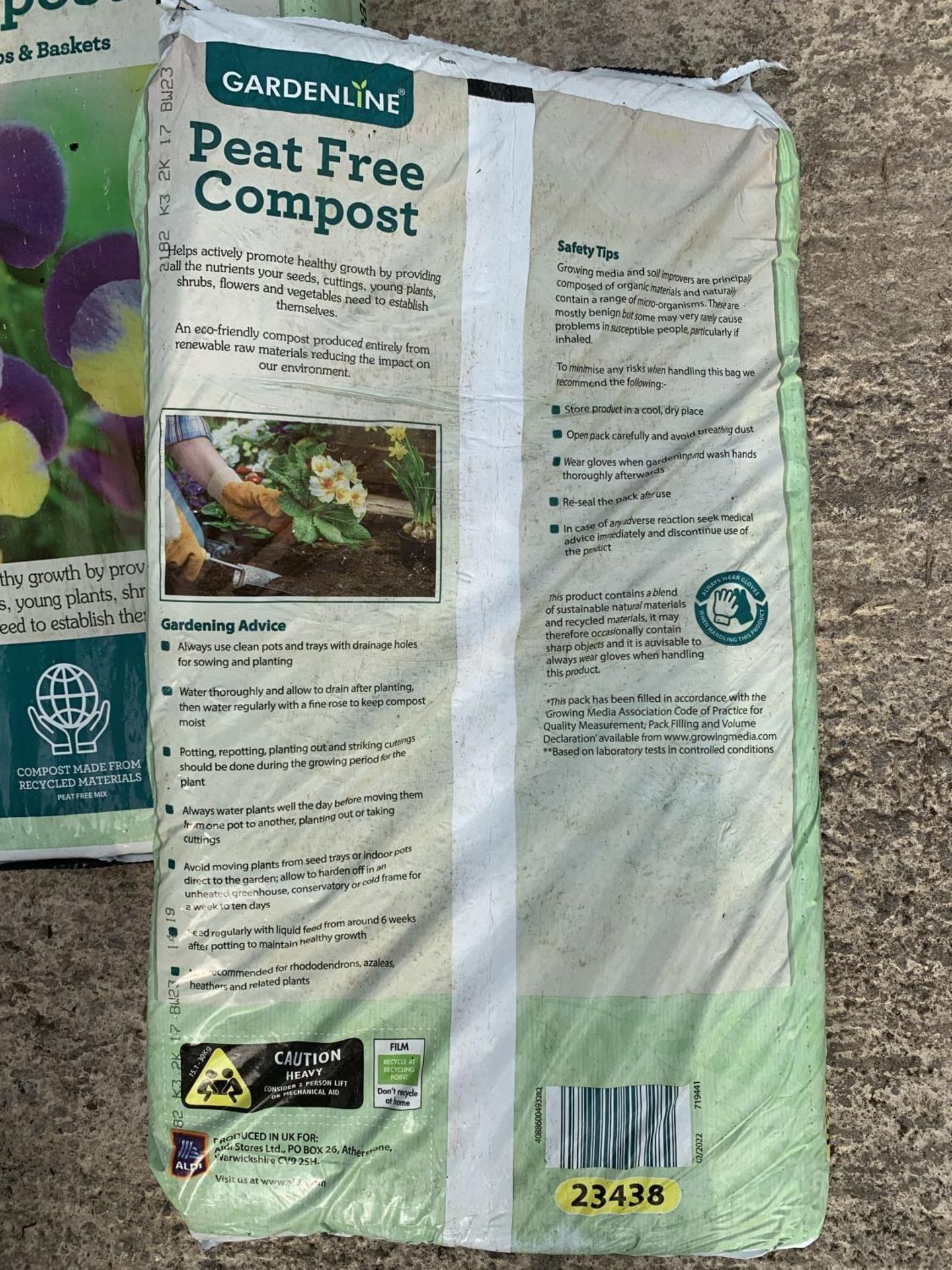 FIVE BAGS OF PEAT FREE COMPOST NO VAT TO BE SOLD FOR THE FIVE - Image 4 of 4