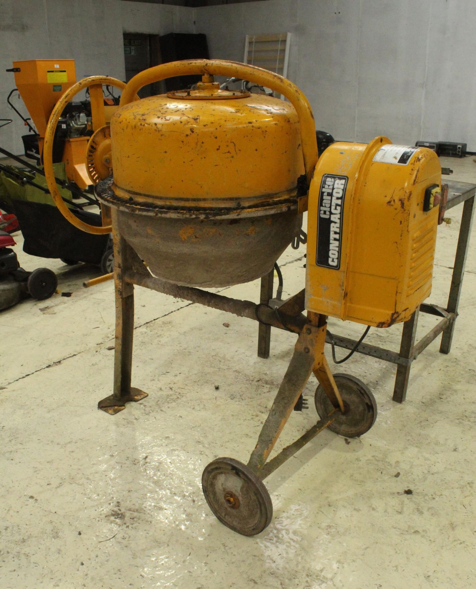 CLARKE CONCRETE MIXER IN WORKING ORDER NO VAT