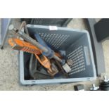 CRATE OF 7 VARIOUS MEDIUM AND LARGE G CLAMPS + VAT