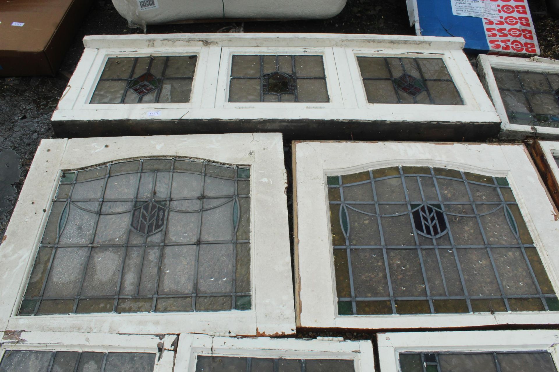 10 STAINED GLASS WINDOWS + VAT - Image 2 of 4