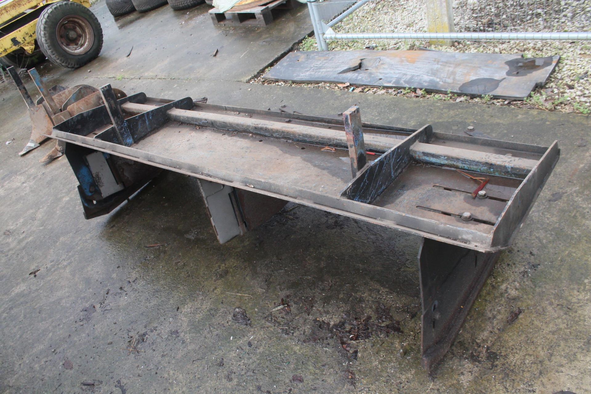 CHASSIS + VAT - Image 2 of 3