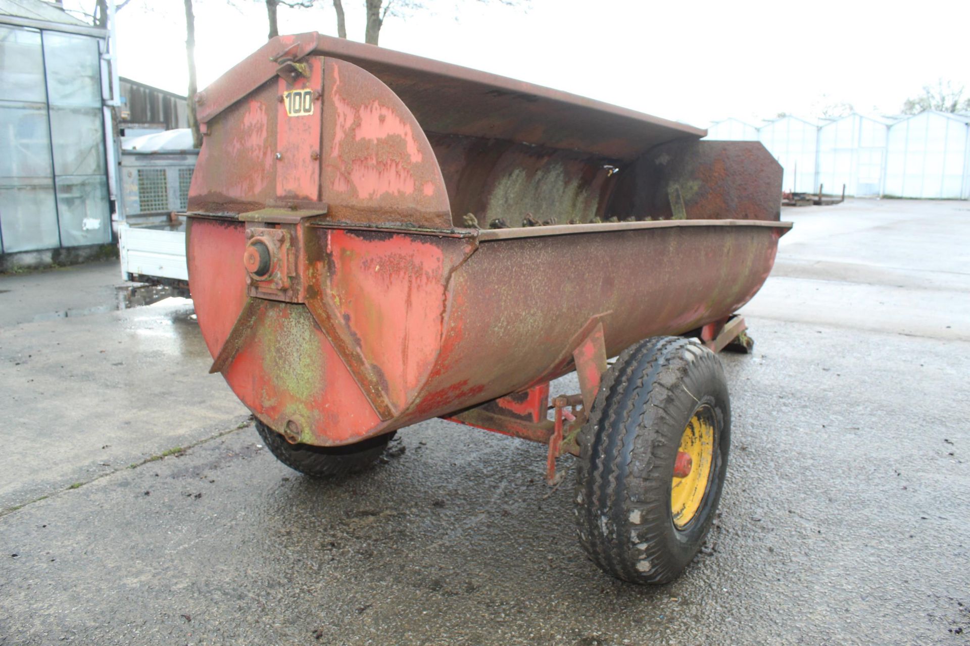 HILLAM 100 MANURE SPREADER PTO IN THE OFFICE + VAT - Image 4 of 5