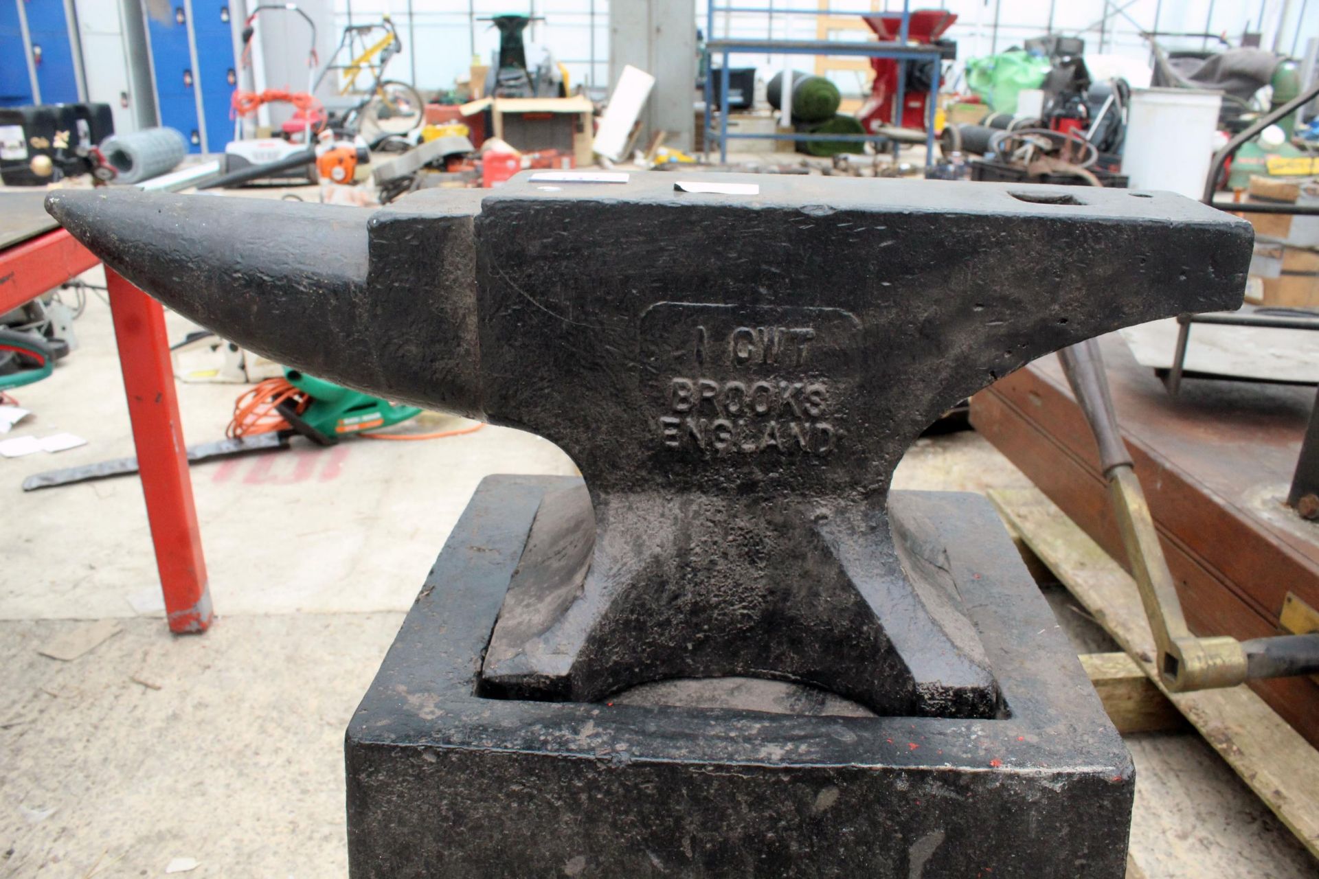 ORIGINAL ANVIL AND STAND + VAT - Image 3 of 3