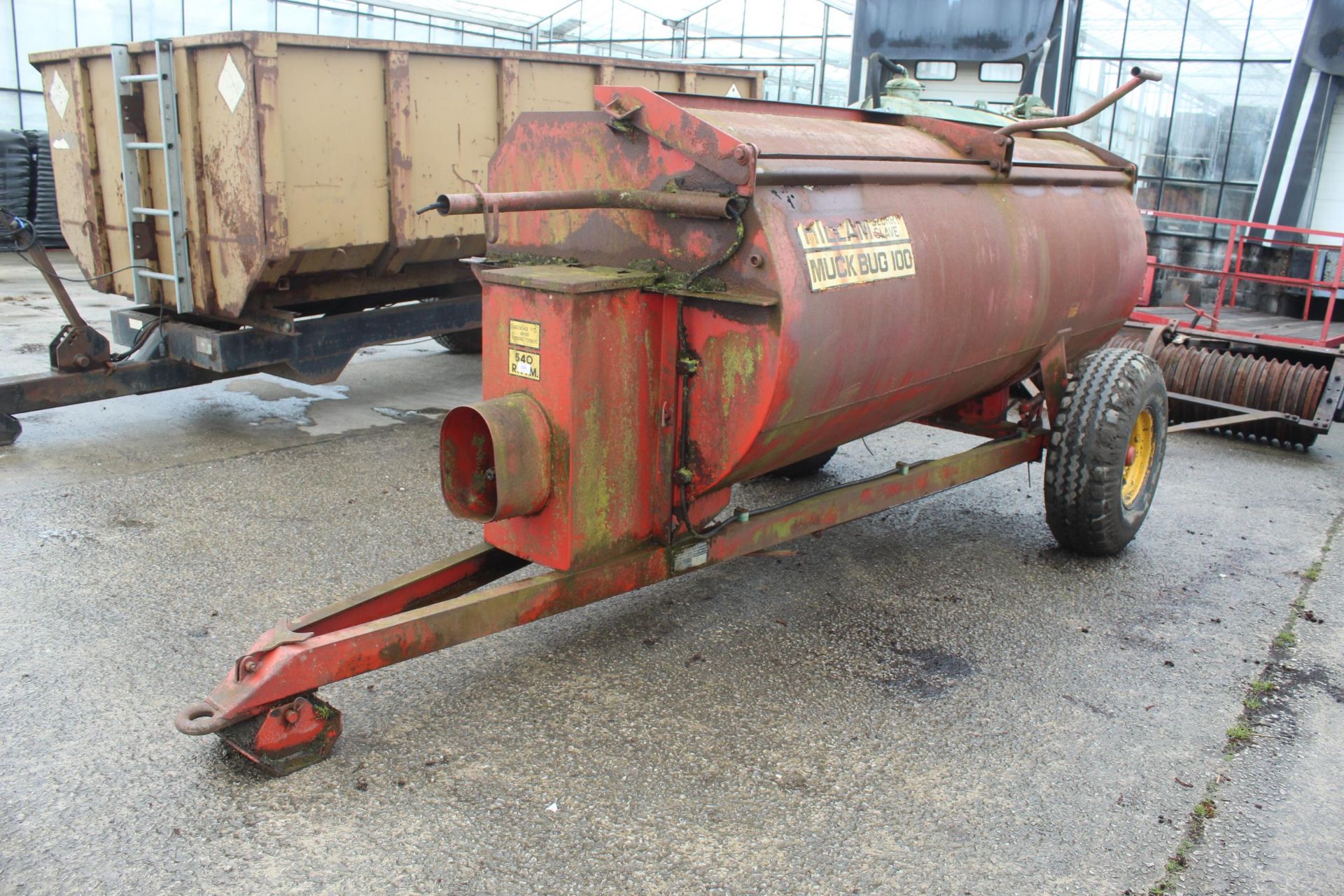 HILLAM 100 MANURE SPREADER PTO IN THE OFFICE + VAT