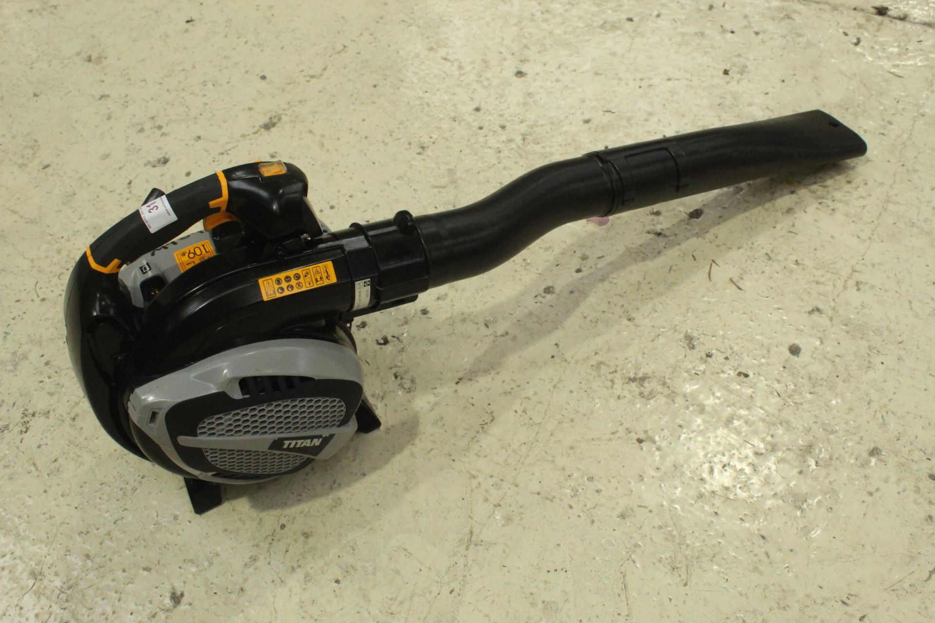 TITAN LEAF BLOWER IN GOOD WORKING ORDER NO VAT