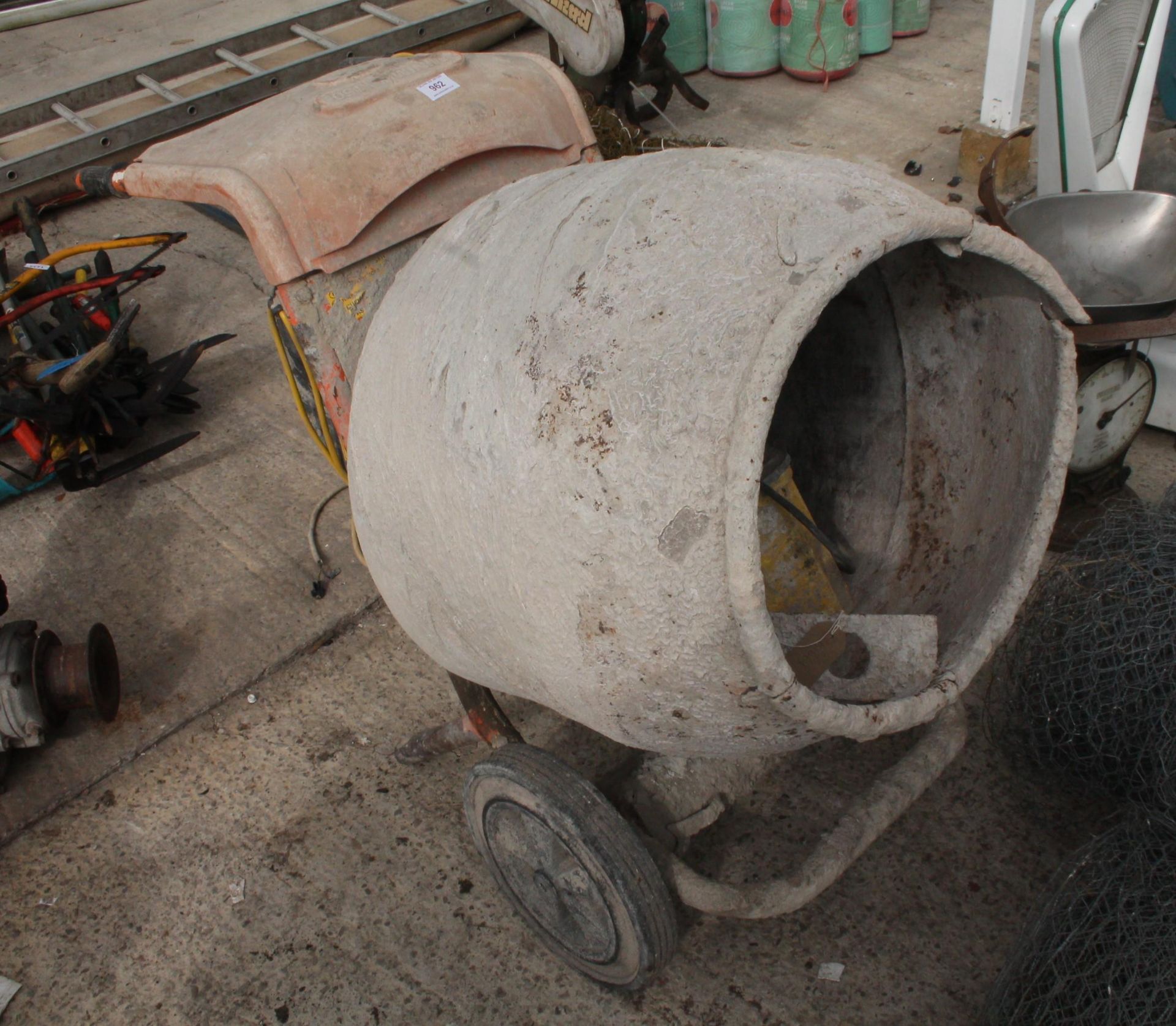 CEMENT MIXER WITH CONVERTER NO VAT - Image 2 of 2