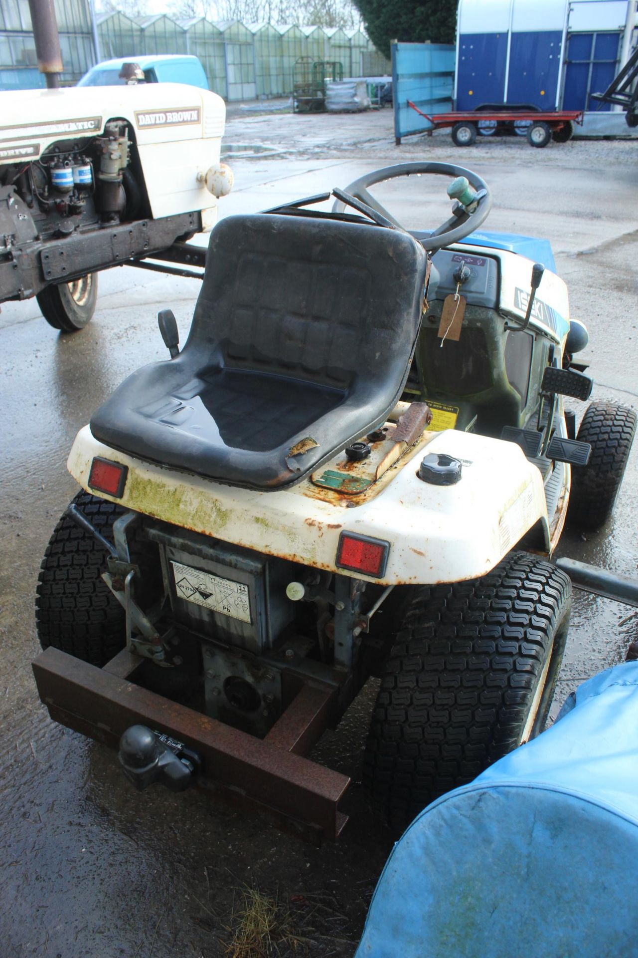 ISEK SG15 MINI TRACTOR WITH ATTACHMENTS (NON RUNNER) NO VAT - Image 3 of 6