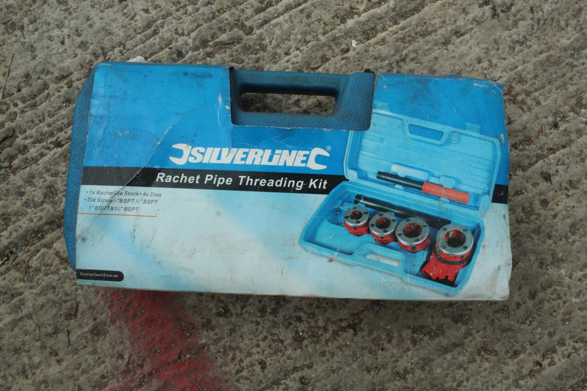 SILVERLINE RATCHET PIPE THREADING KIT NO VAT