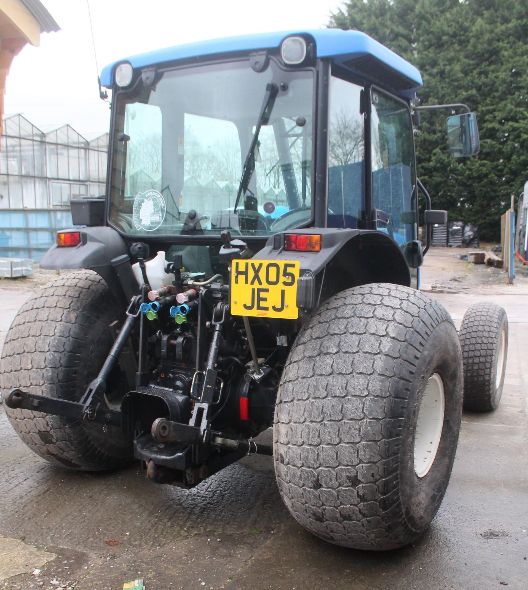 NEW HOLLAND TN75 TRACTOR HX05JEJ FIRST REG 01/04/05 1045 HOURS ONE OWNER FROM NEW NO VAT - Image 3 of 8