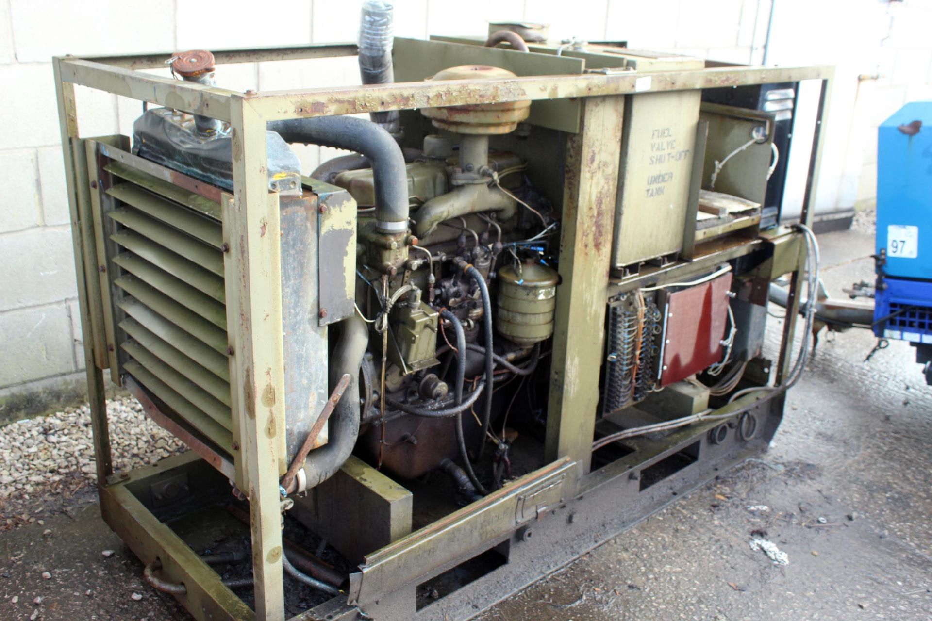 MILITARY GENERATOR UNTESTED + VAT - Bild 2 aus 7