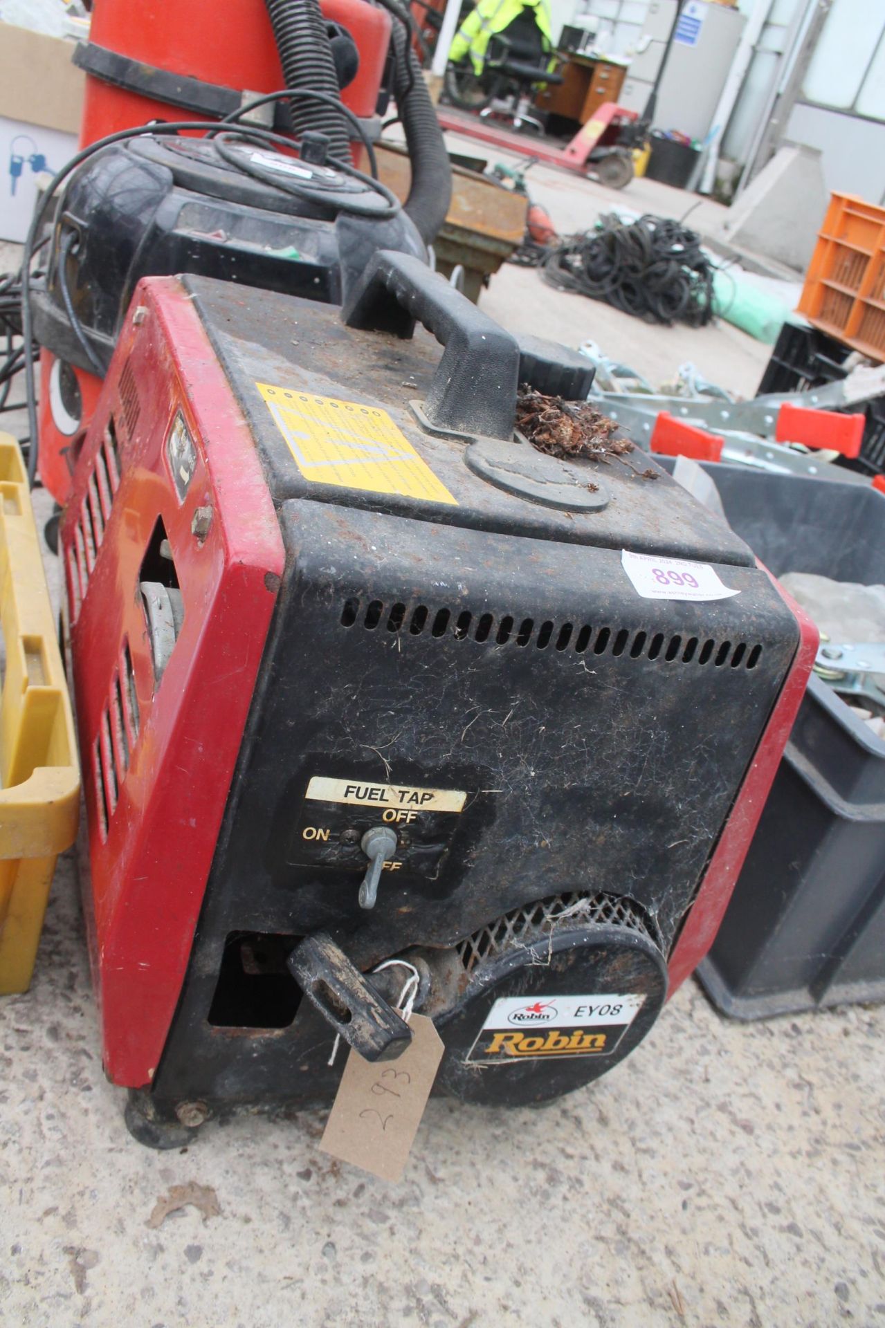 GENERAC EG650 PETROL GENERATOR 240 V NO VAT - Bild 2 aus 2