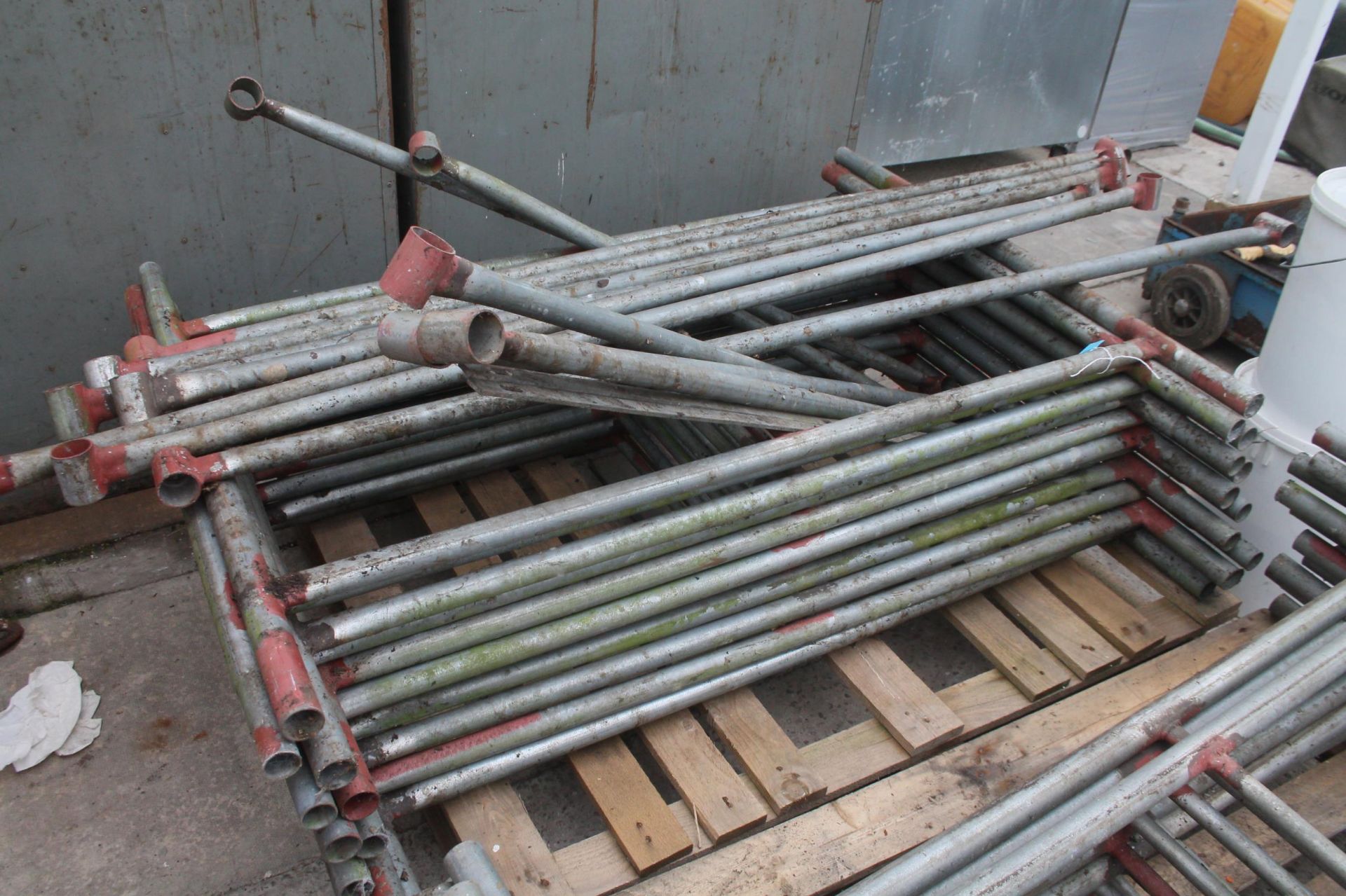 TWO PALLETS OF SCAFFOLD TOWER - NO VAT - Image 2 of 3