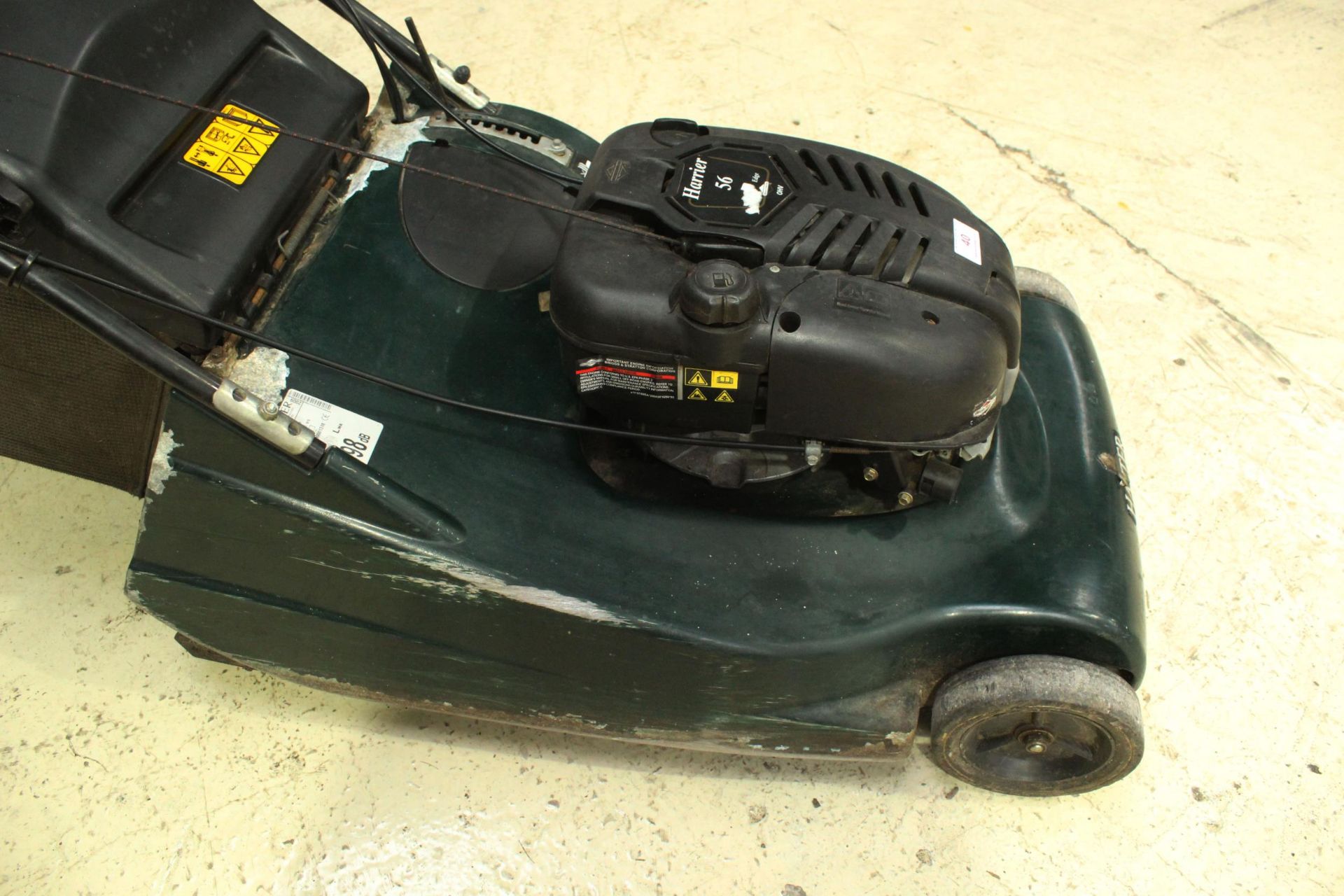 HAYTER HARRIER 56 22" ROLLER DRIVE LAWN MOWER WITH GRASS BOX IN WORKING ORDER NO VAT - Bild 2 aus 3