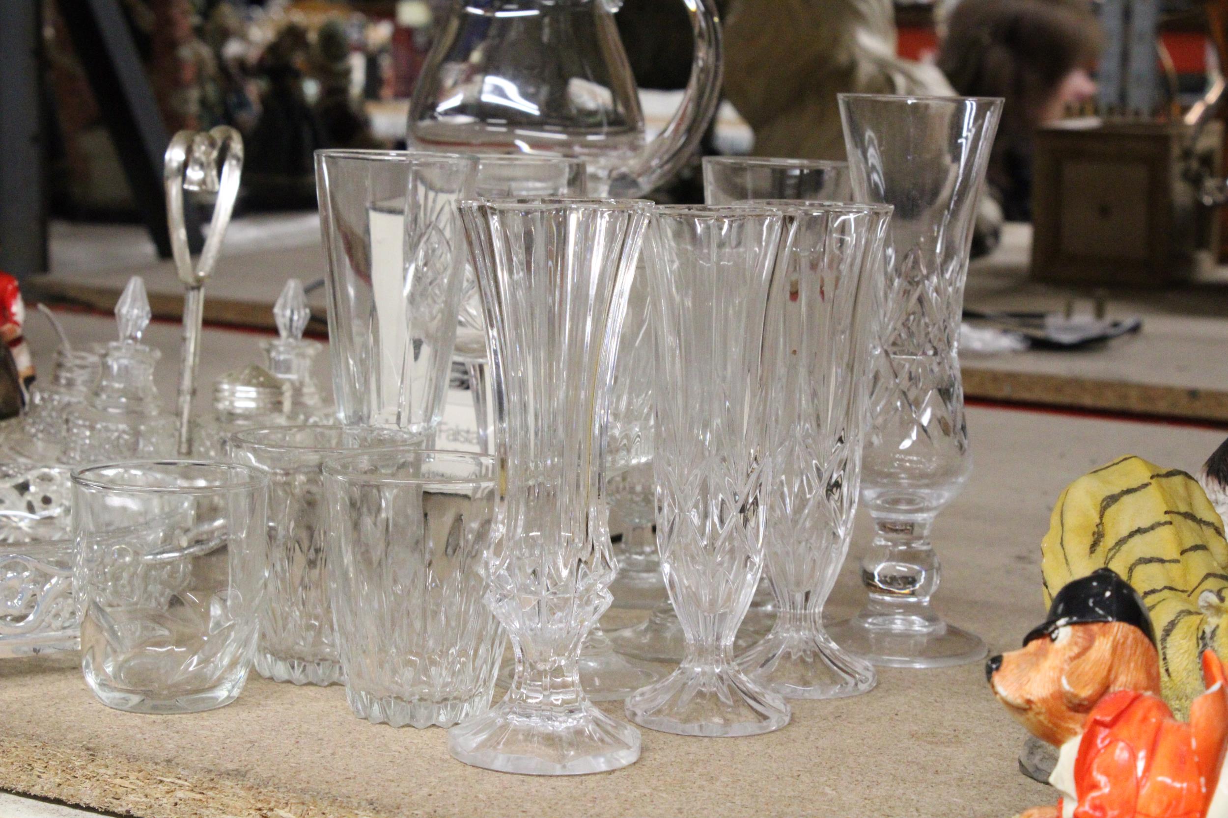 A QUANTITY OF GLASSWARE TO INCLUDE A SILVER PLATED STAND WITH CONDIMENTS, A BOXED WEDGWOOD ' - Image 5 of 6